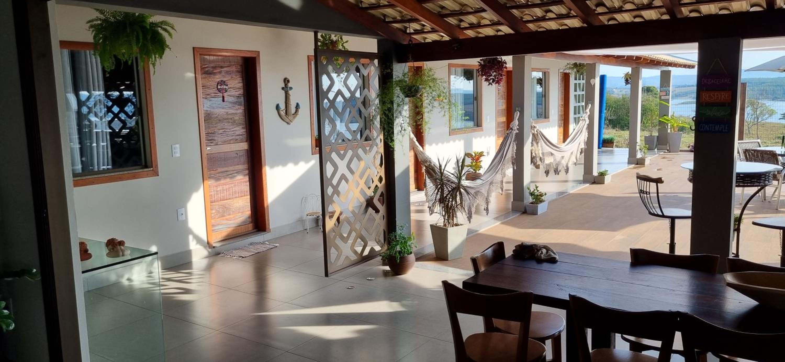 Five-Bedroom House photo 1