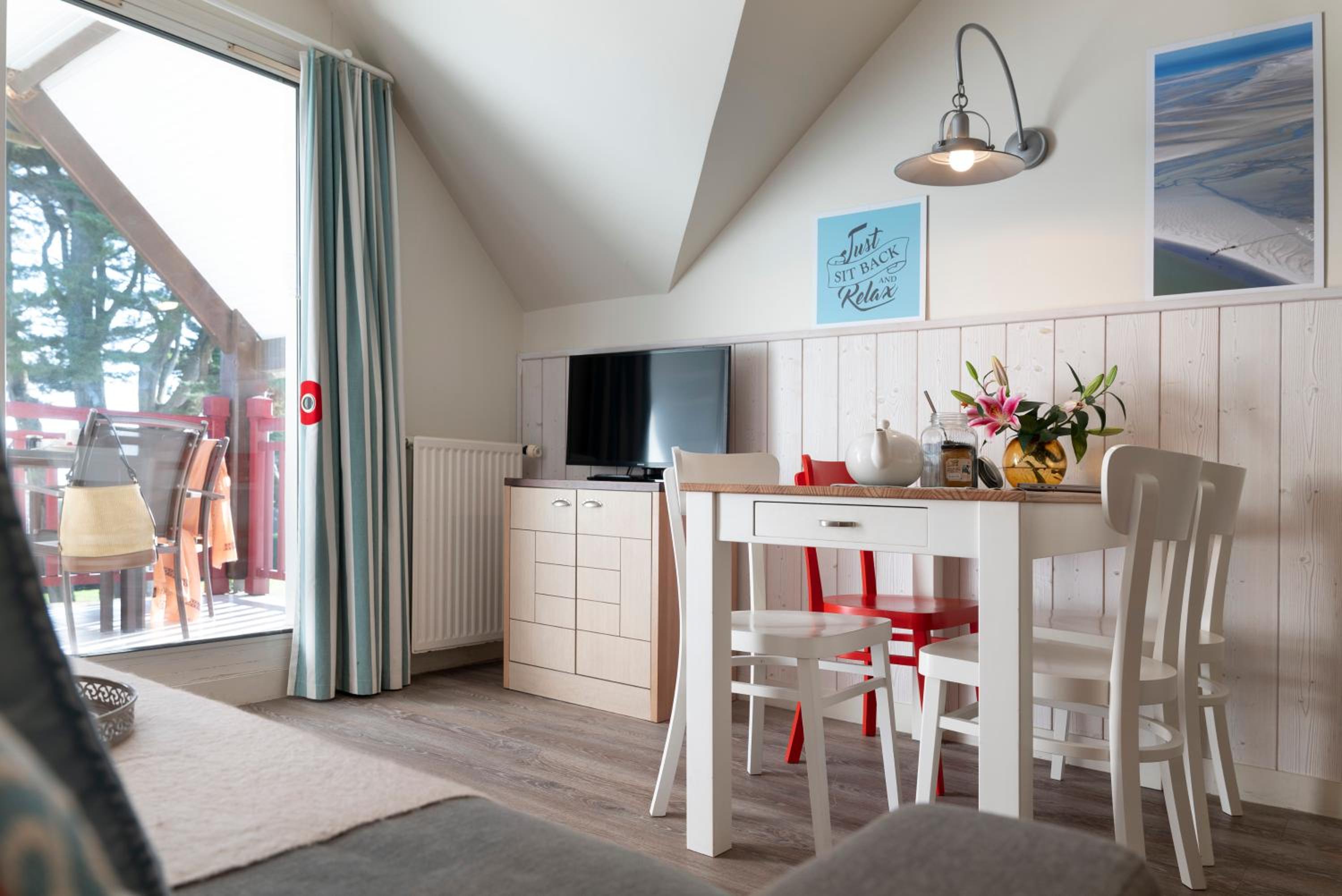Large One-Bedroom Apartment with Balcony (4 People)	 photo 3