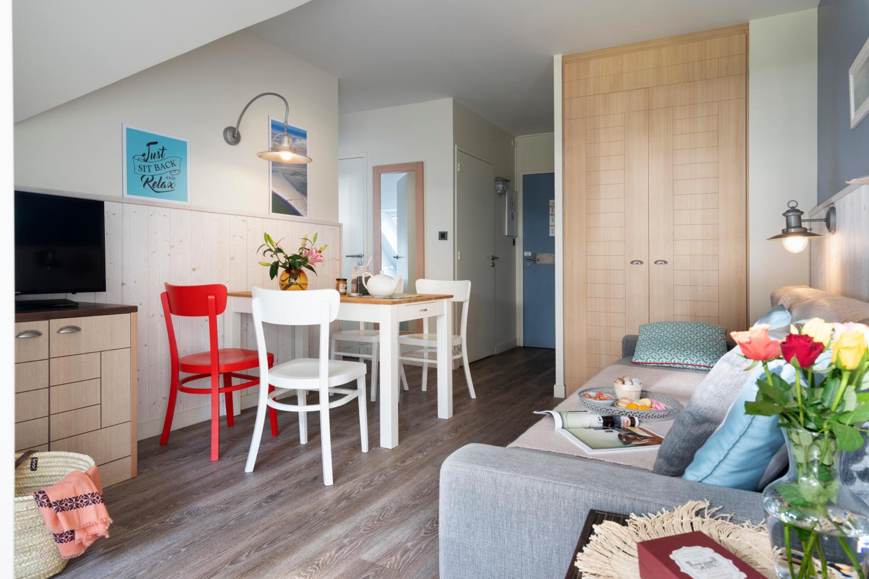 Large One-Bedroom Apartment with Balcony (4 People)