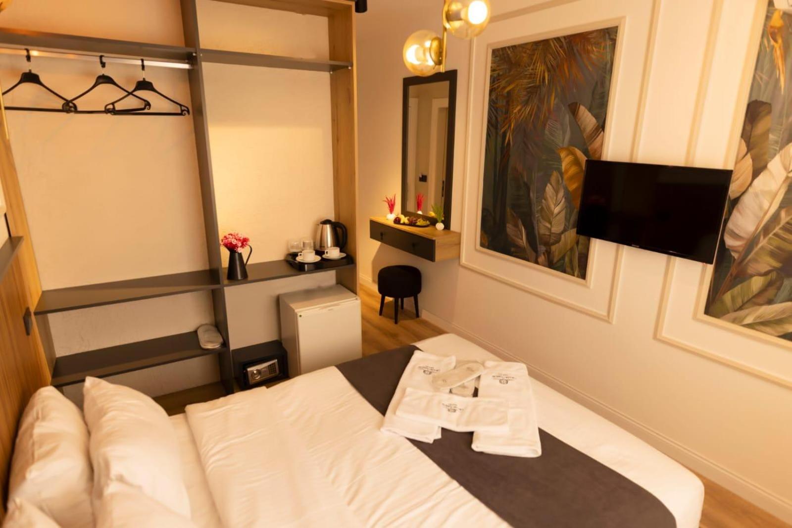 Large Double Room - Photo 3