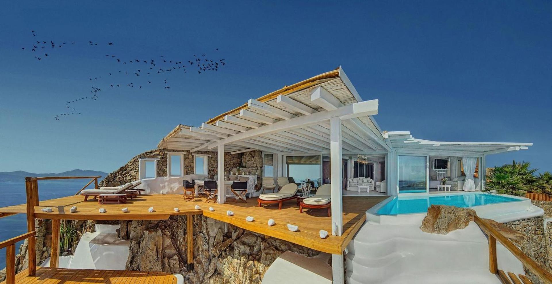 Villa photo 2