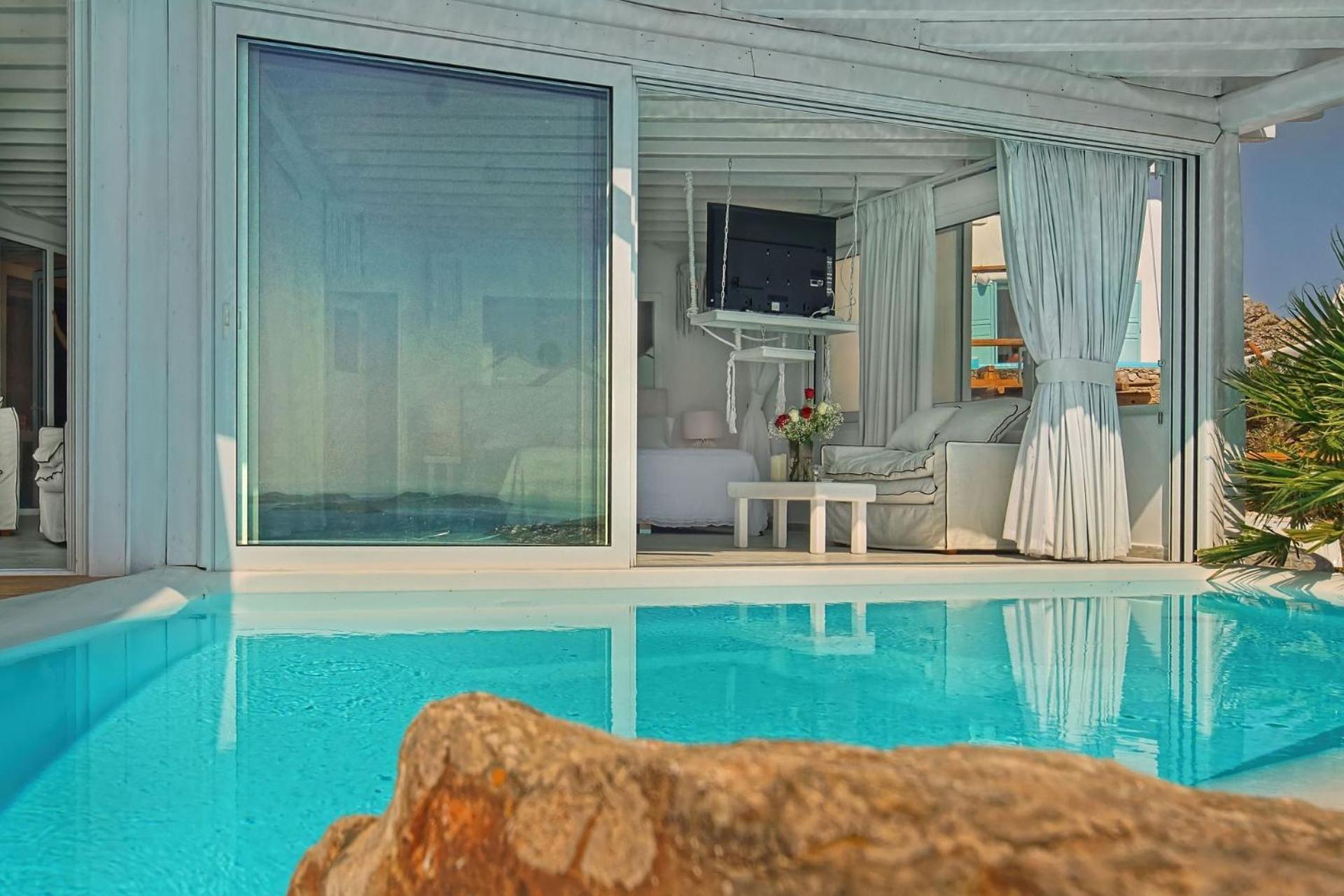 Villa photo 3