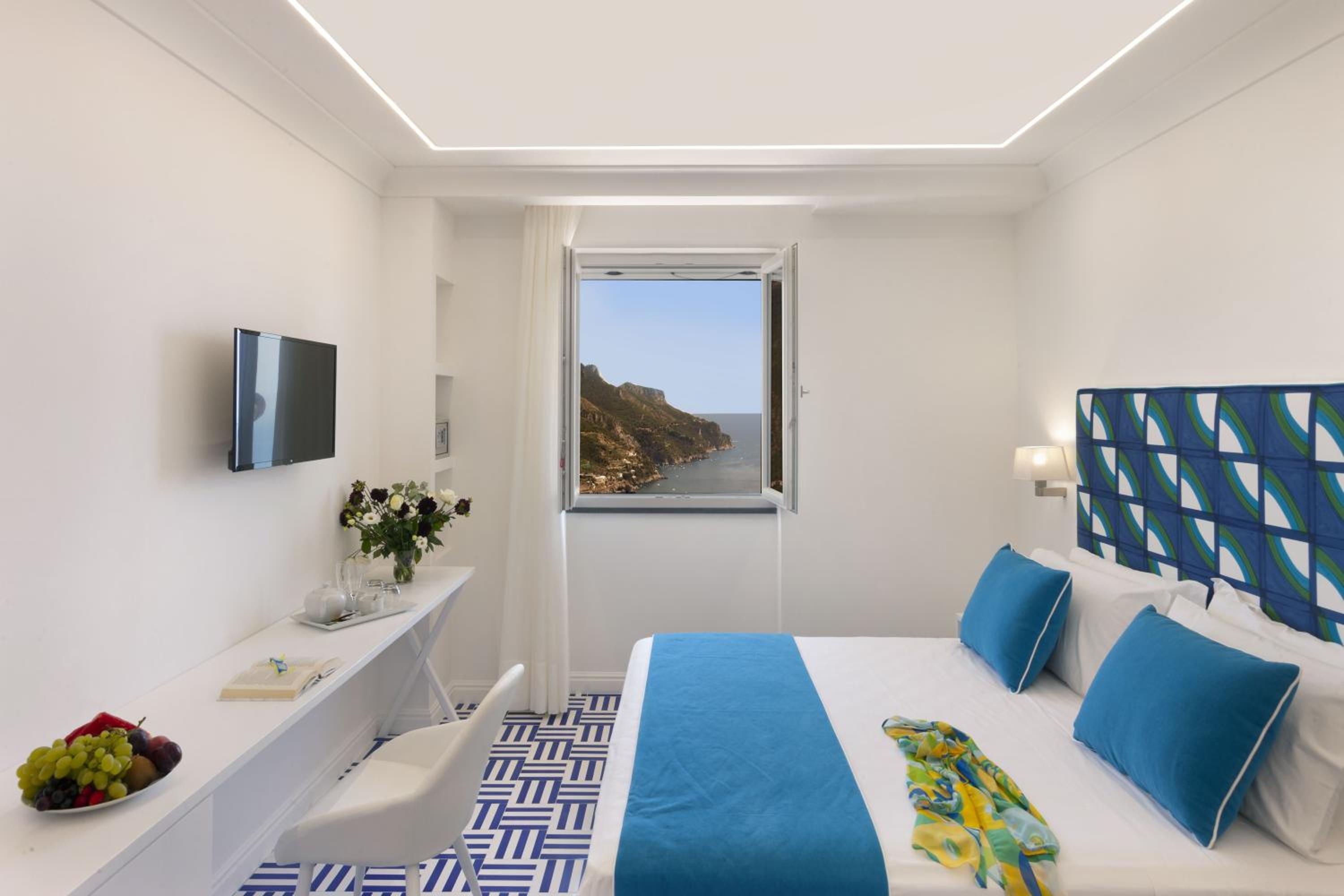 Quadruple Room with Sea View