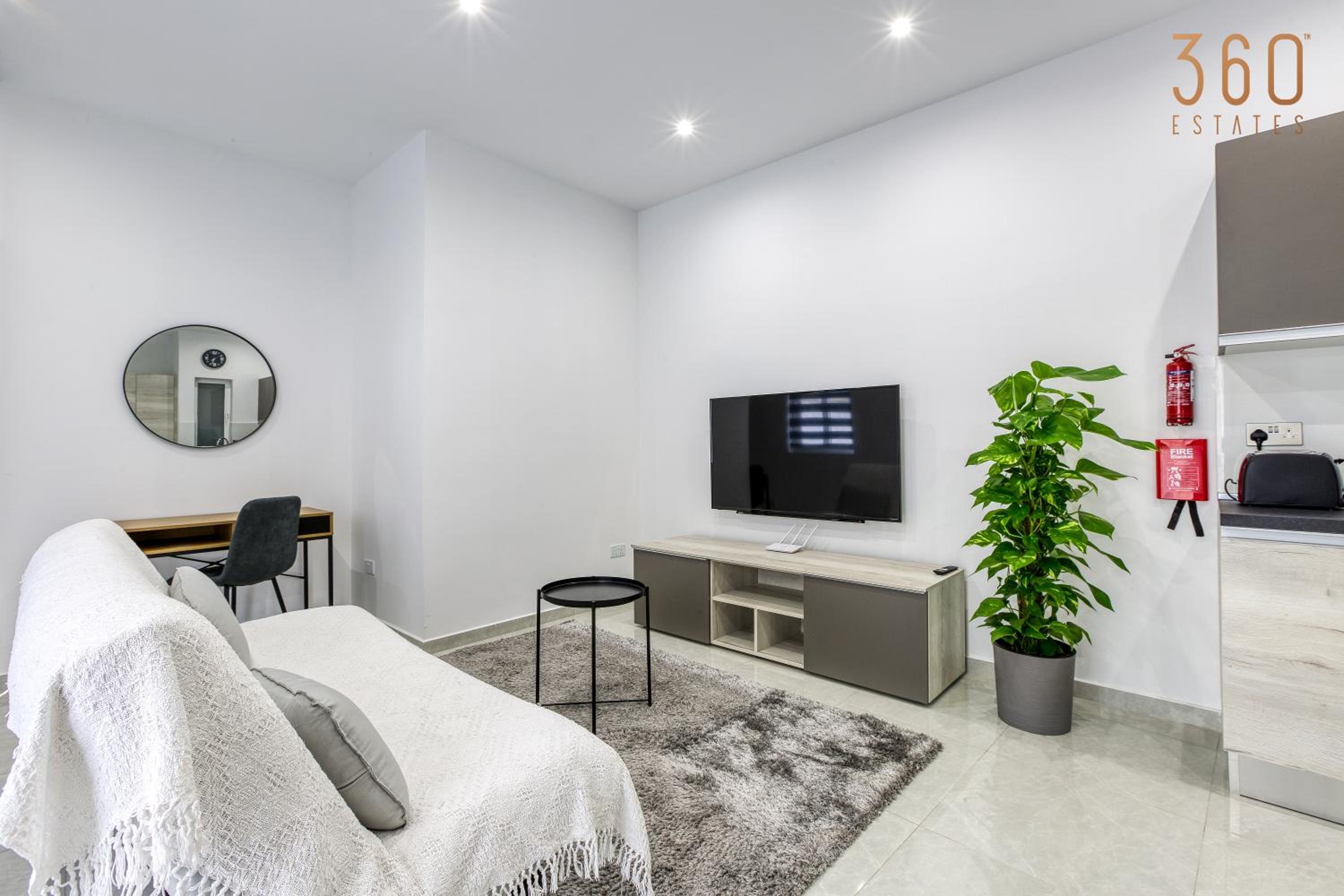 One-Bedroom Apartment