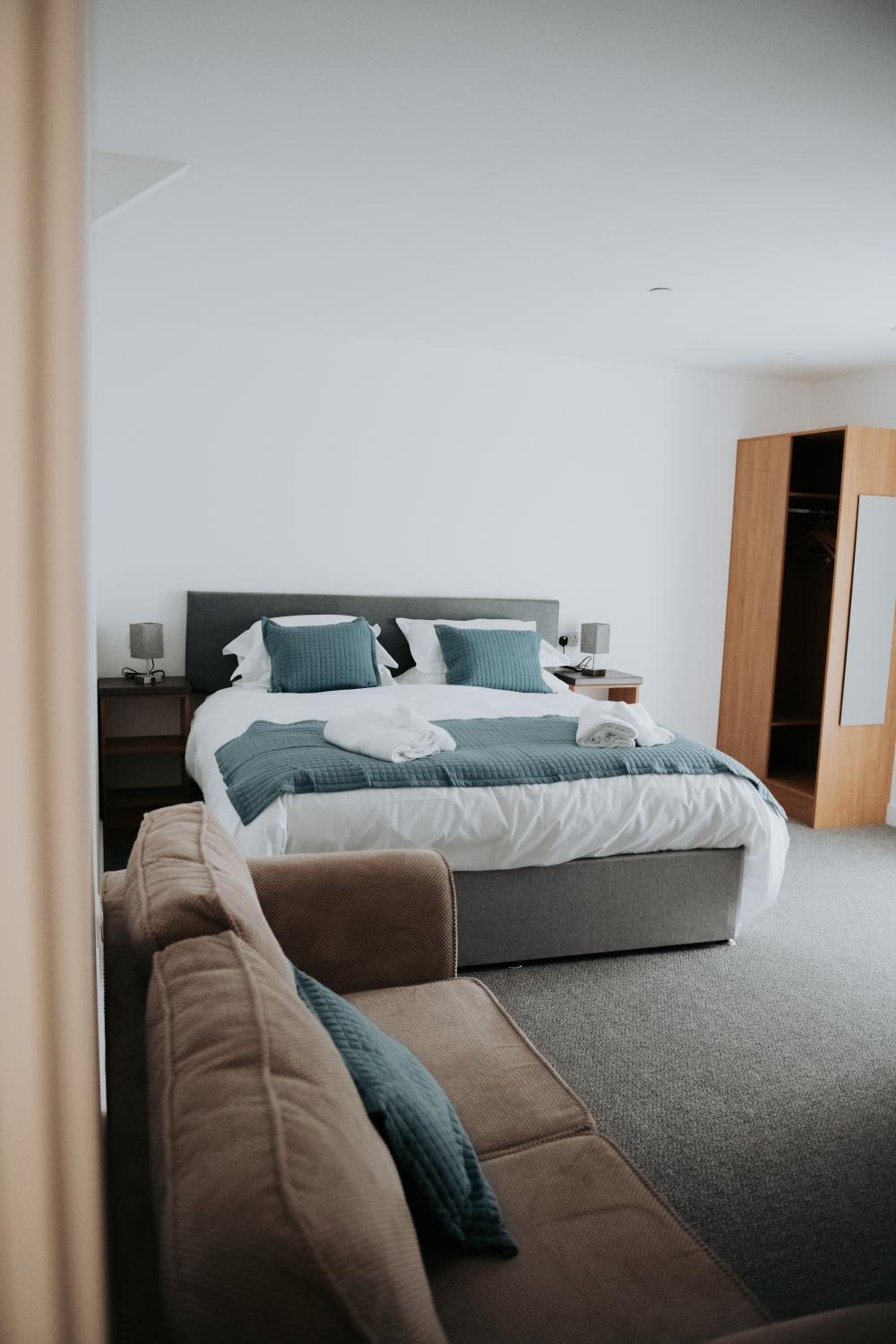 Deluxe Family Room