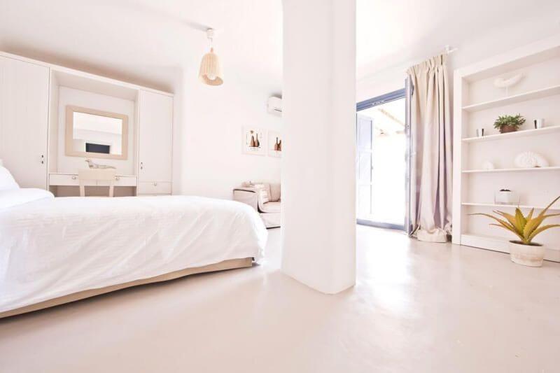 Villa photo 2