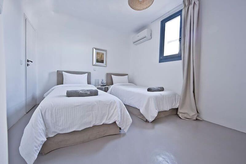 Villa photo 3