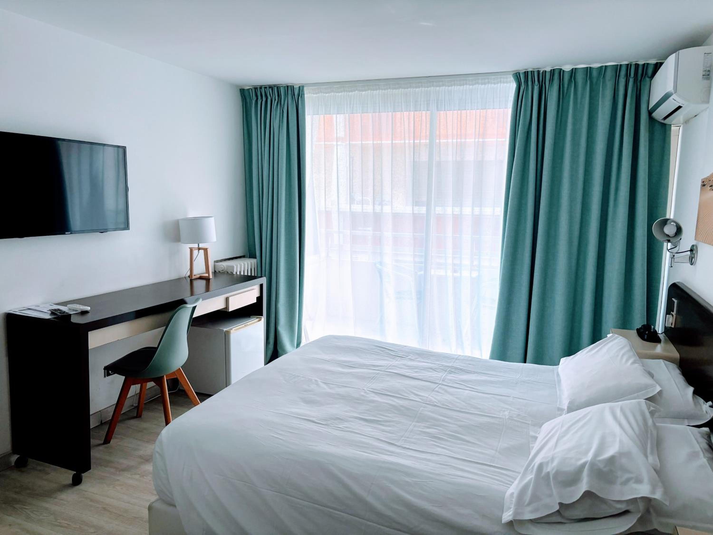 Double Room with Partial Sea View - Photo 7