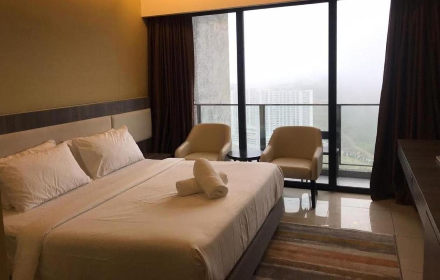 King Room With Balcony