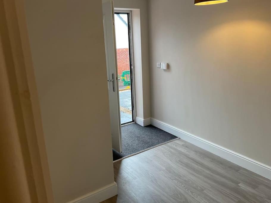 One-Bedroom House photo 2