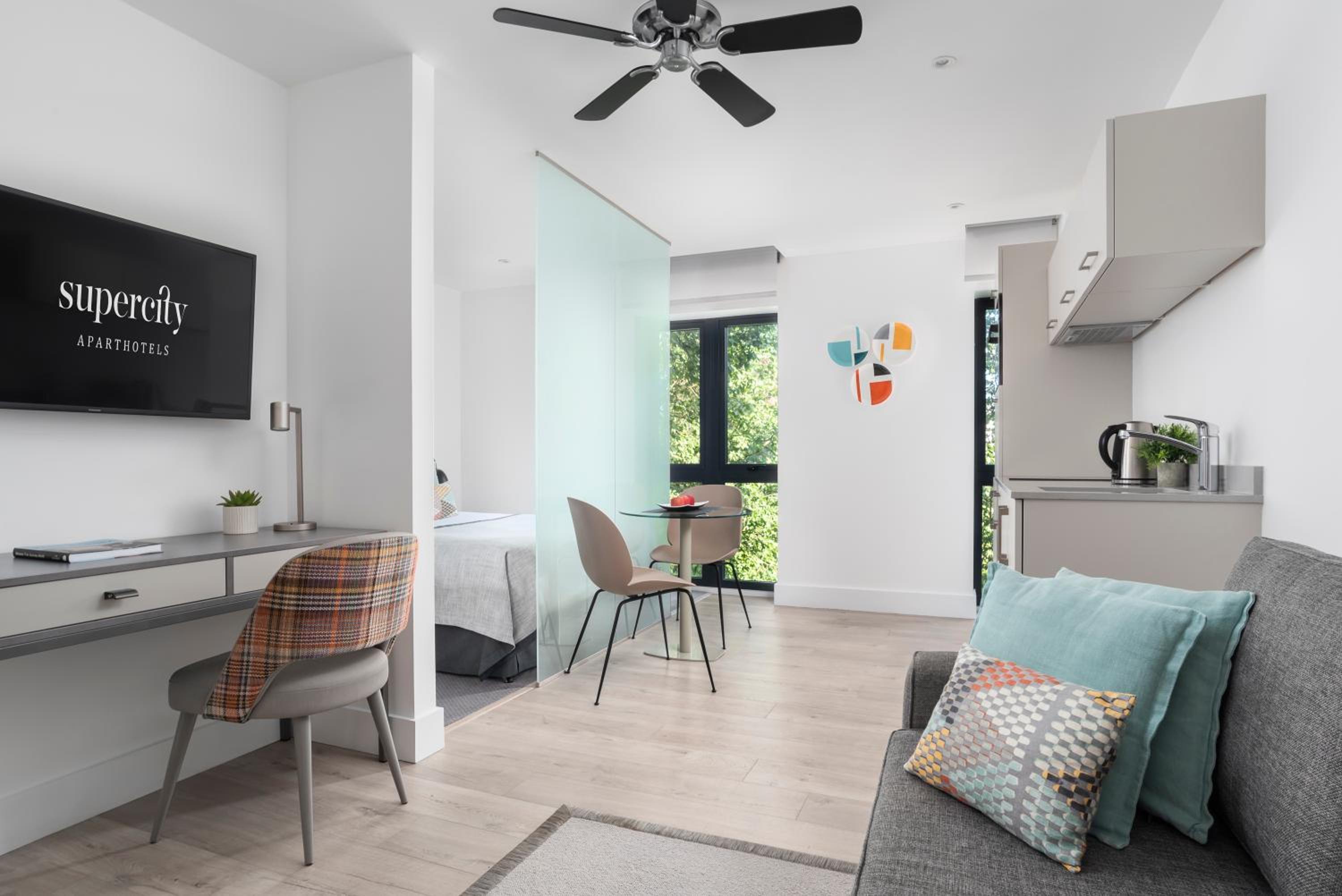 Studio Suite - Photo 8