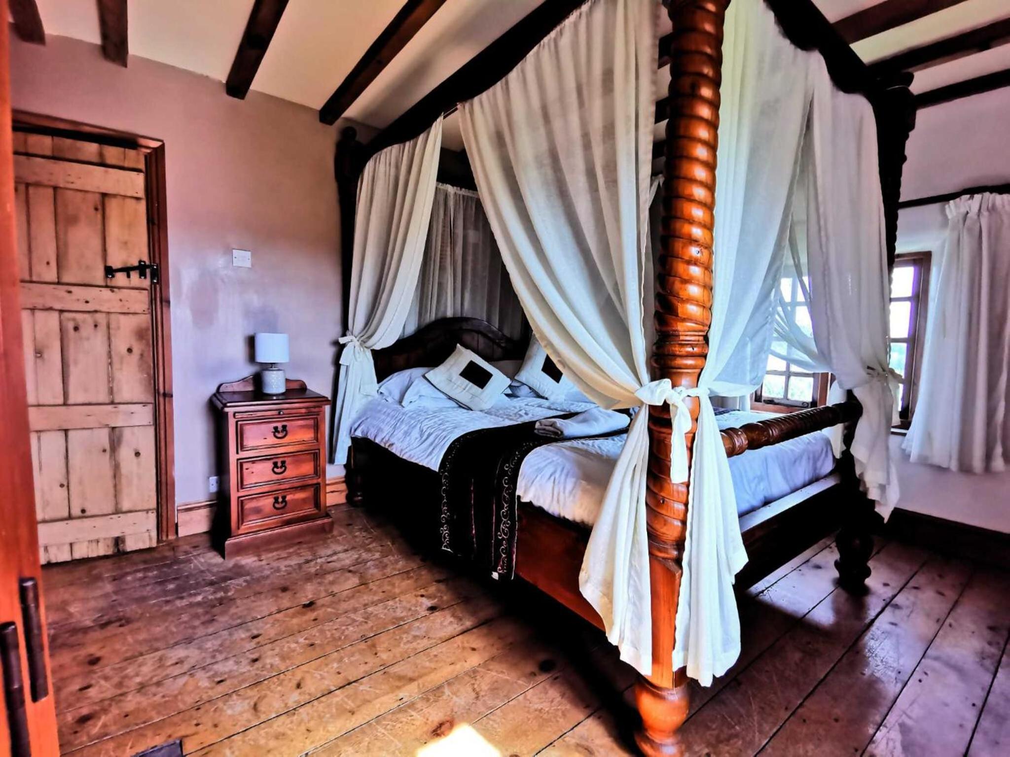 Three-Bedroom House with Hot Tub photo 1