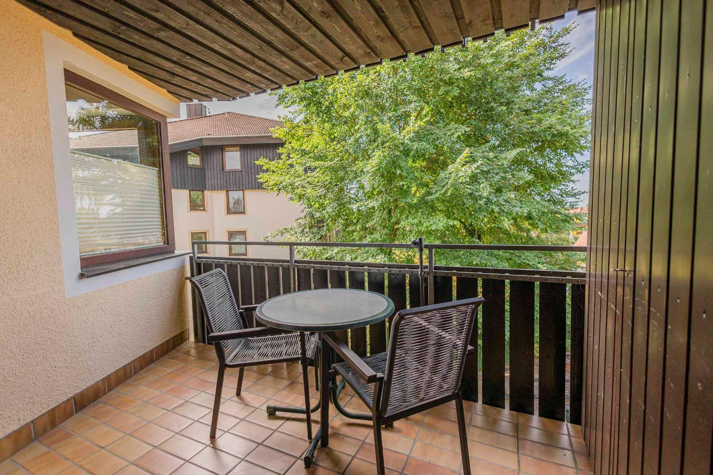 Apartment with Balcony photo 3