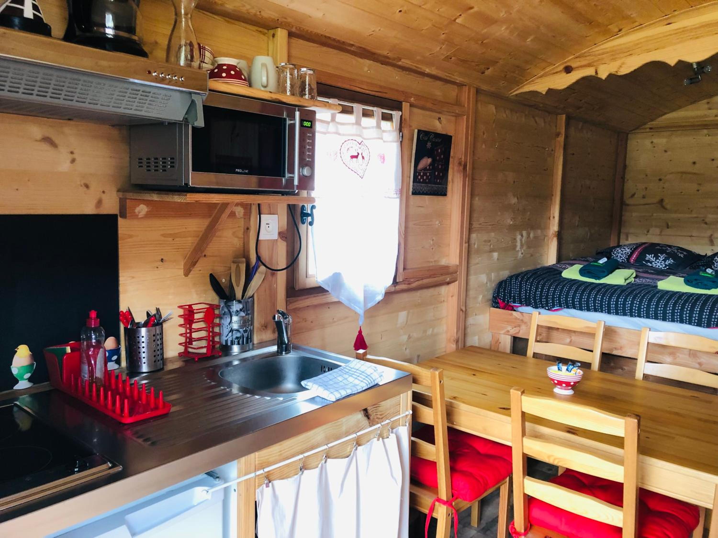 Standard Triple Room - Photo 14