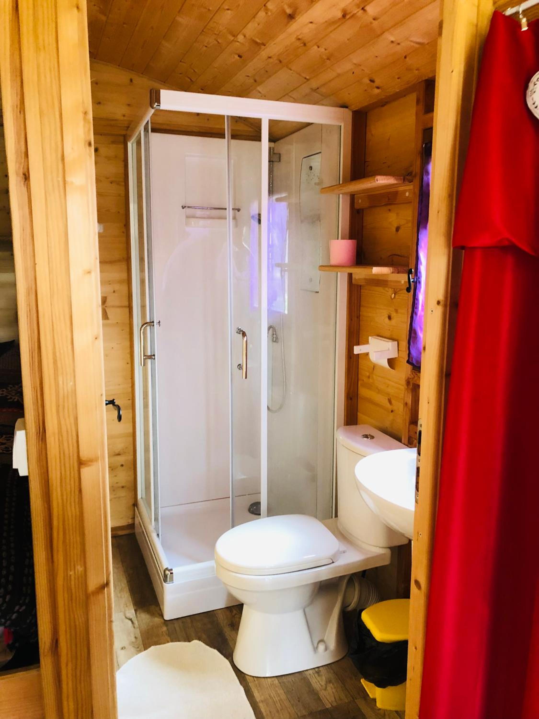 Standard Triple Room - Photo 3