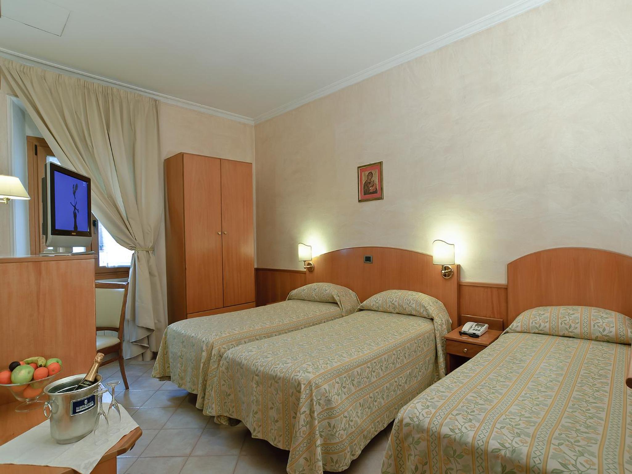 Quadruple Room photo 3