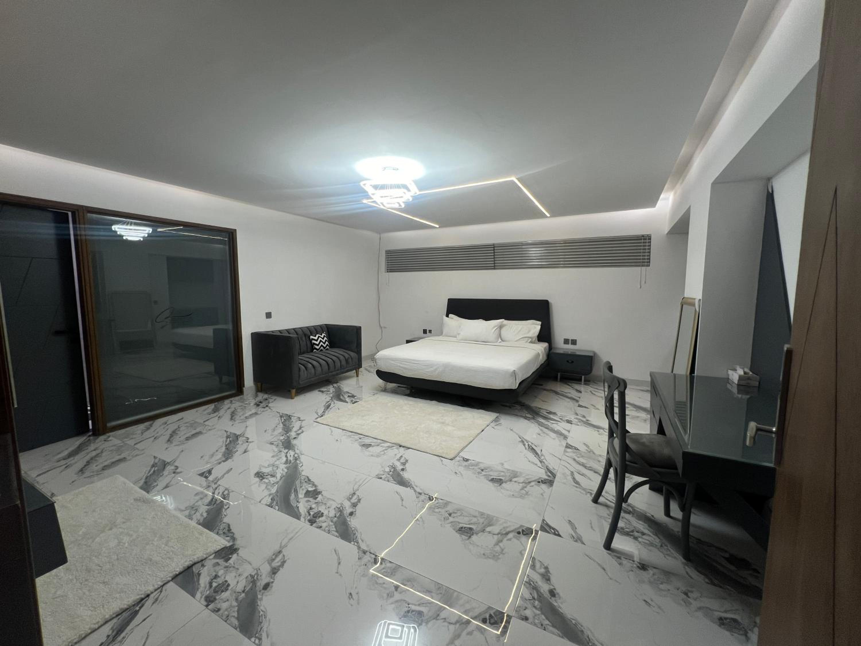Superior King Room