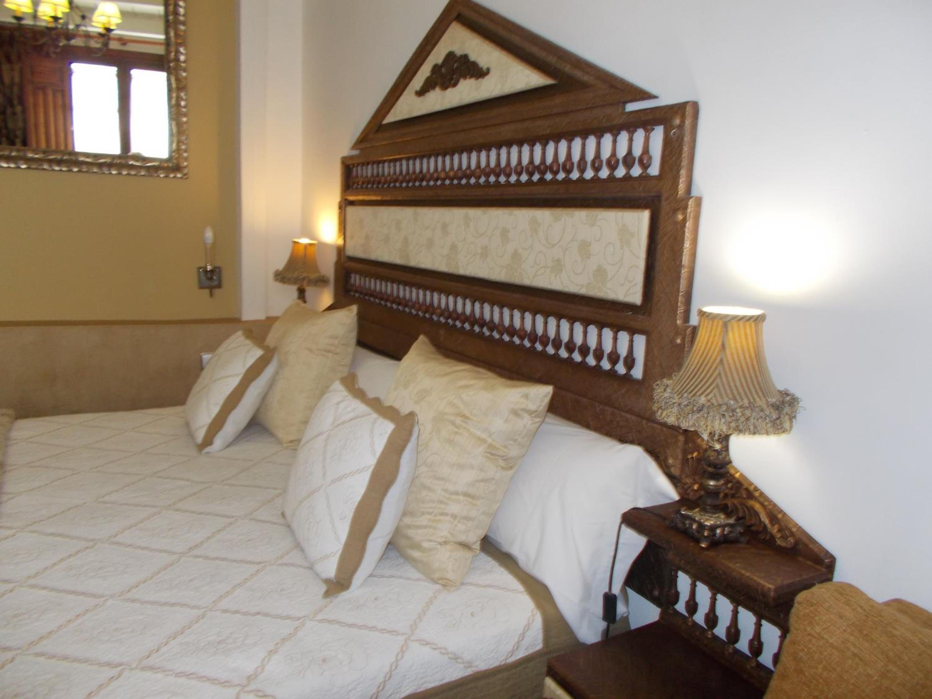 Charm Double Room - Photo 31