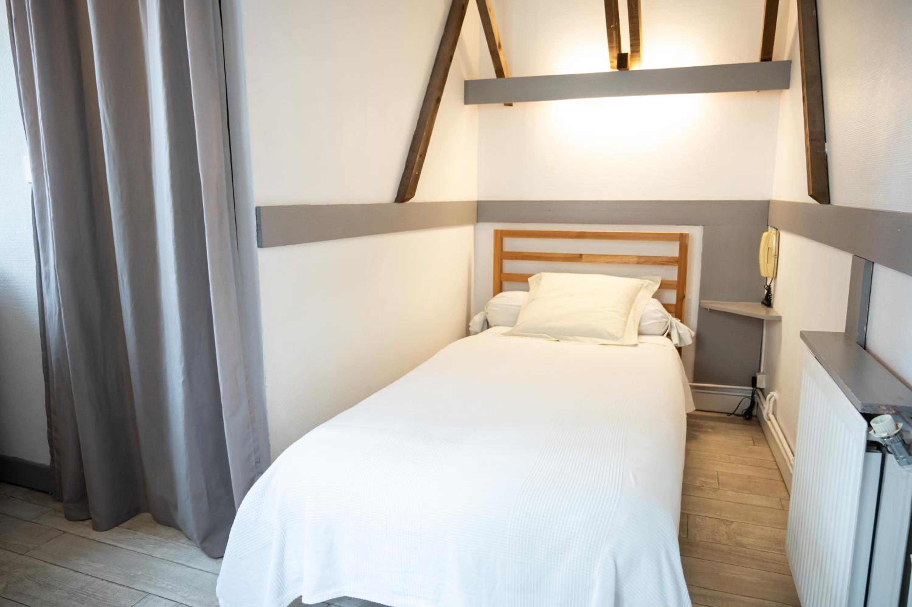 Single Room photo 1
