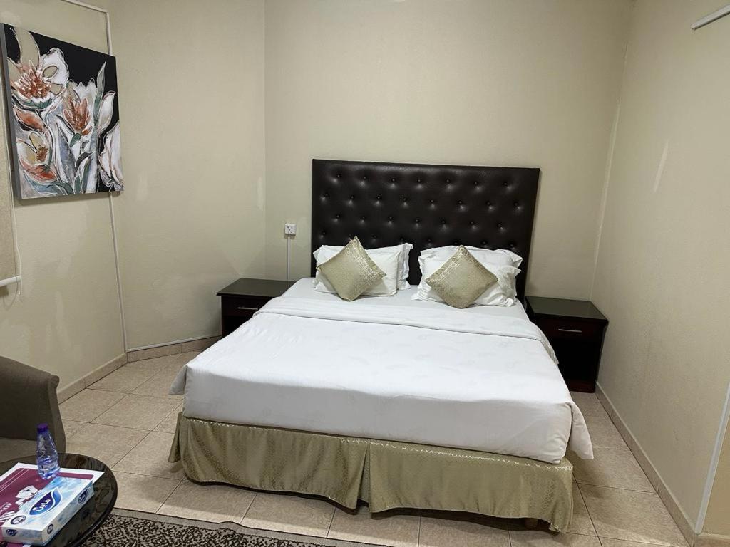 Deluxe Double Room (1 Adult + 1 Child) photo 2