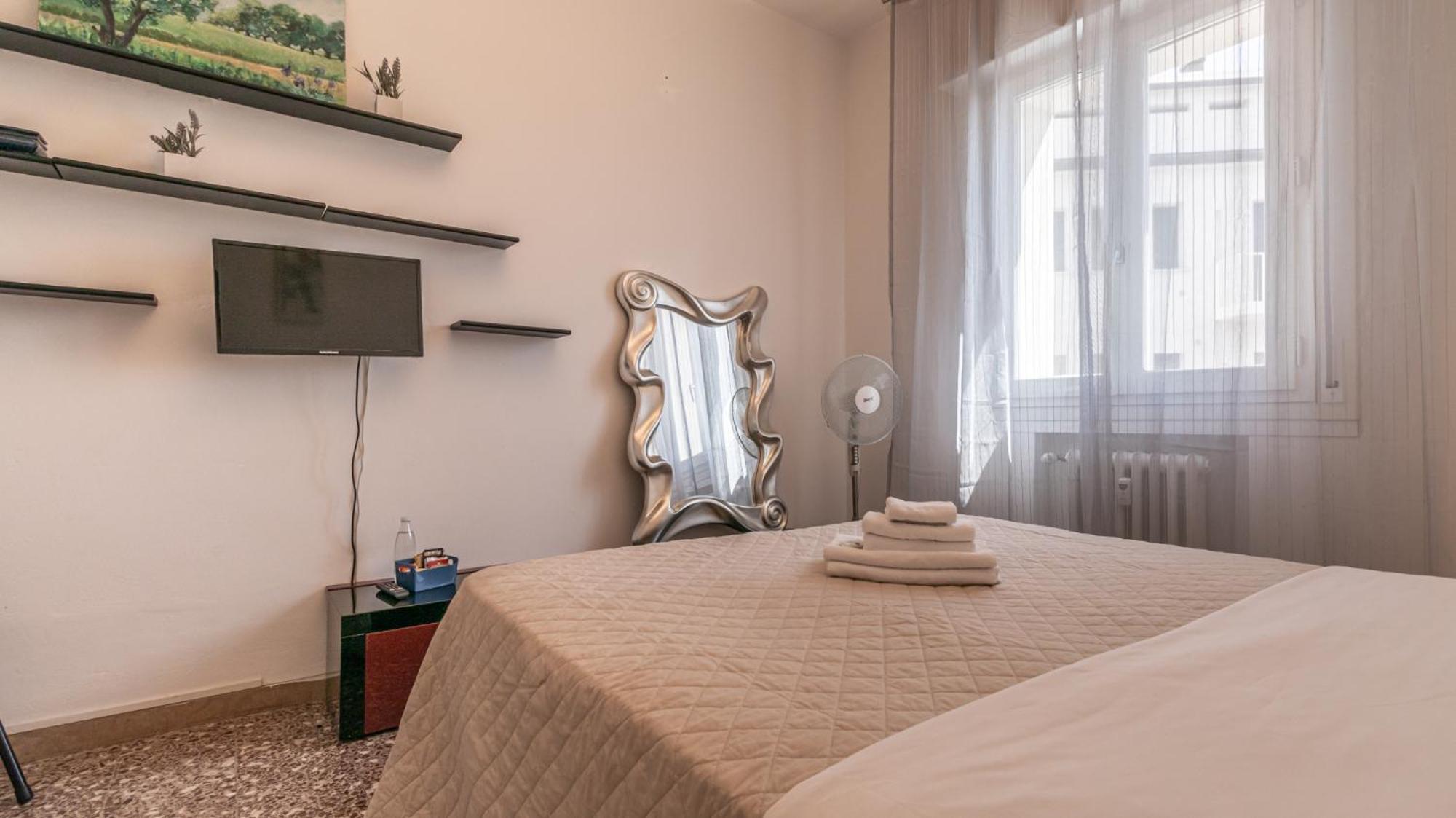 Double Room with Shared Bathroom