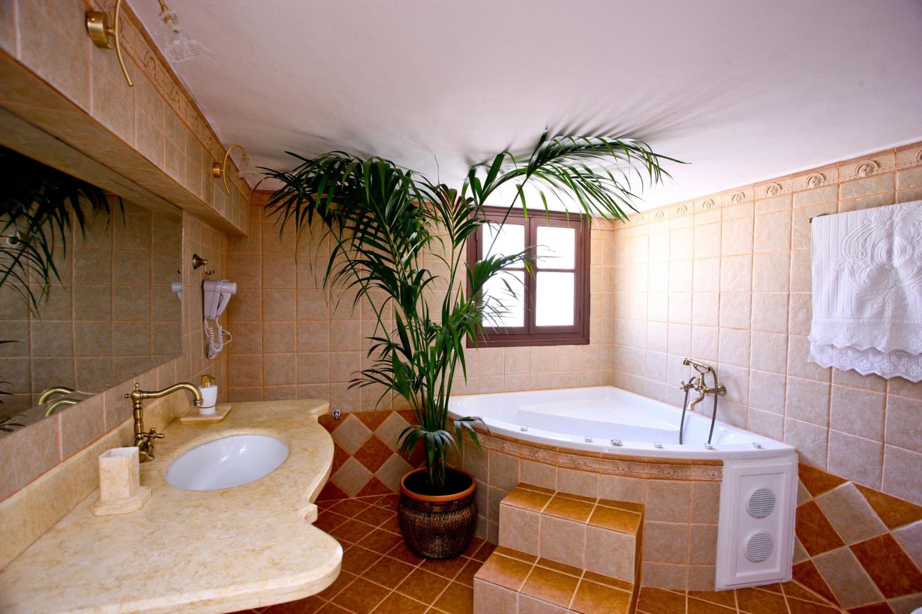 Three-Bedroom Villa - Split Level photo 2