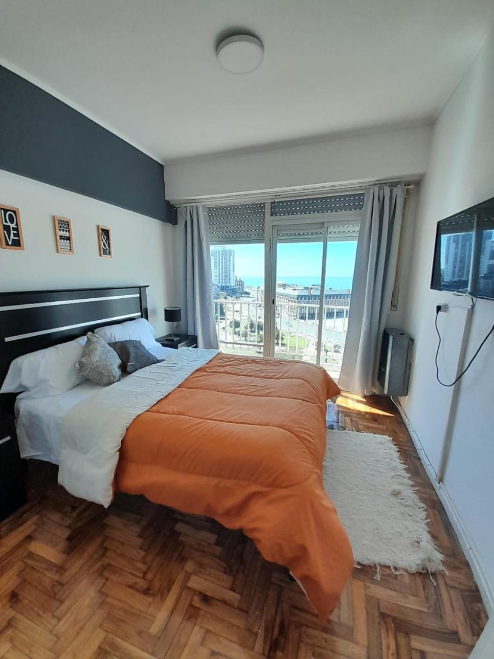 One-Bedroom Apartment photo 3