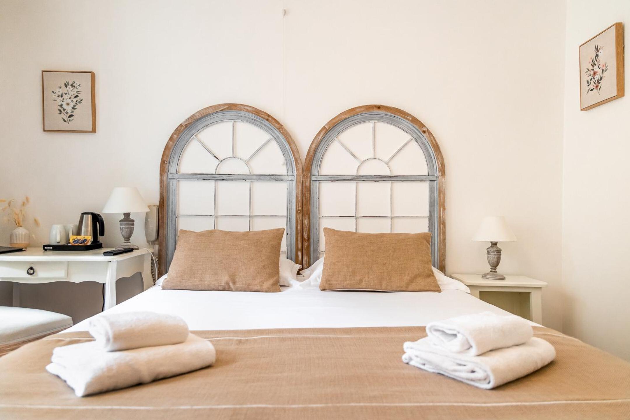 Superior Double Room - Photo 12