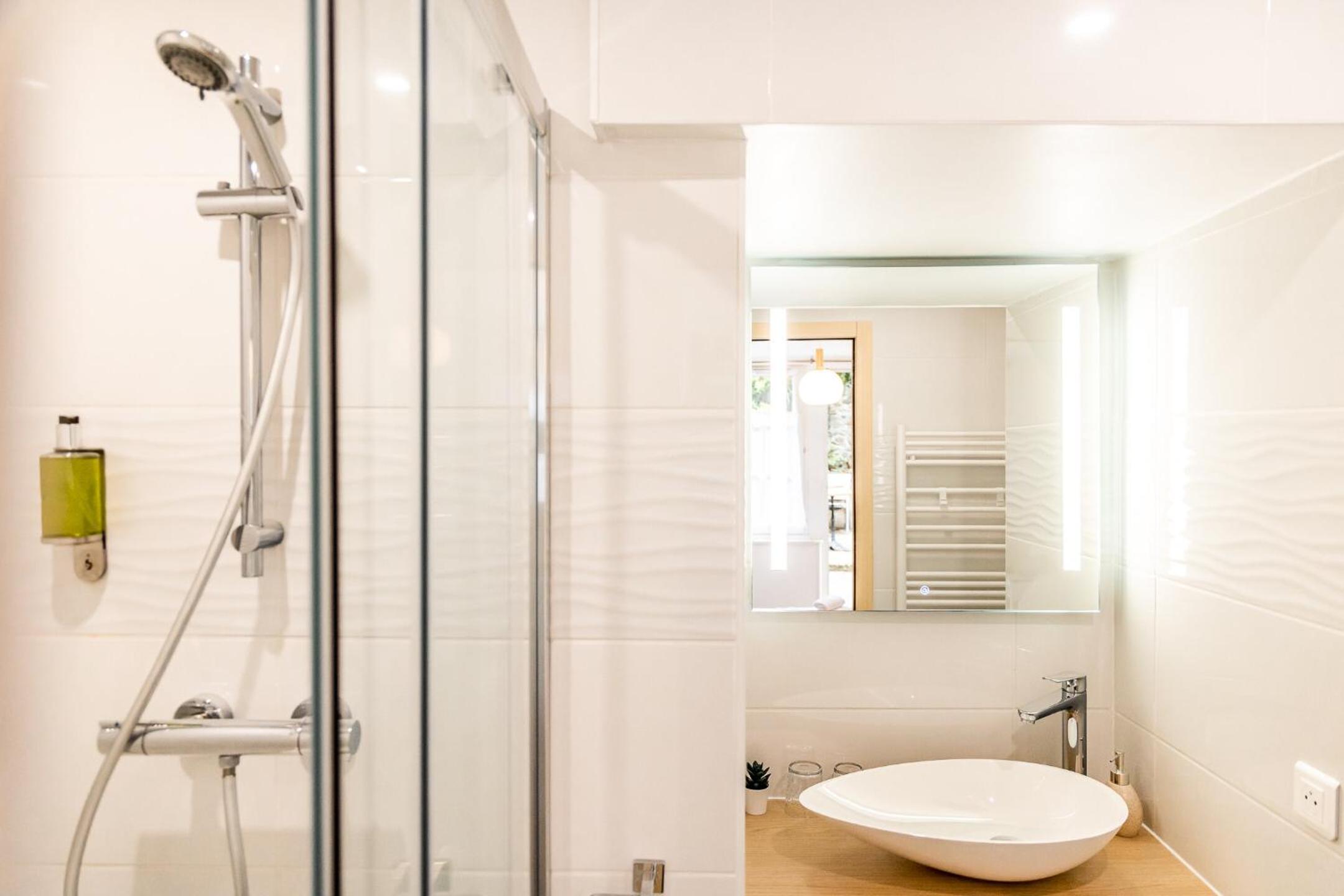 Superior Double Room - Photo 11
