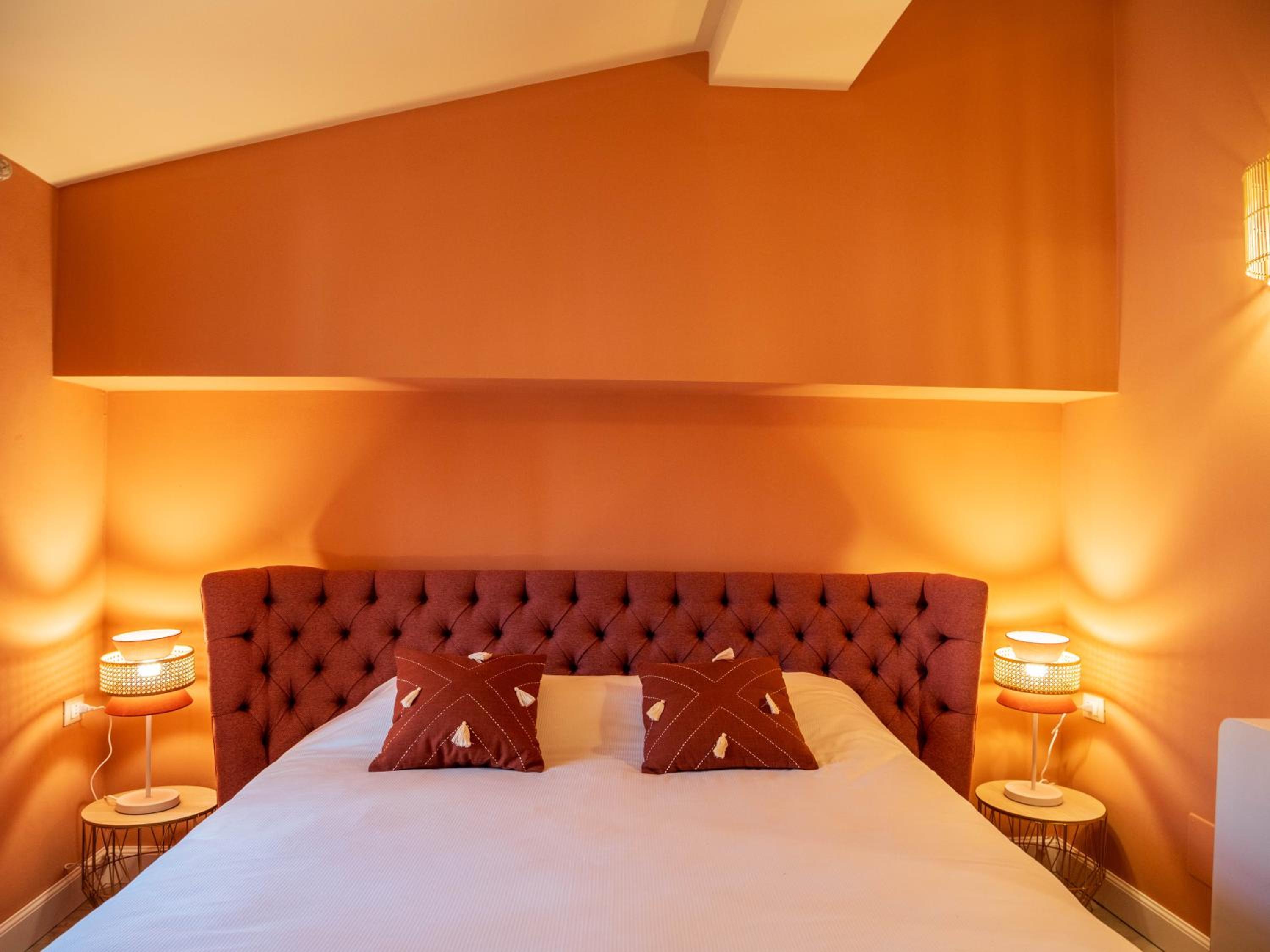 Queen Room - Photo 11