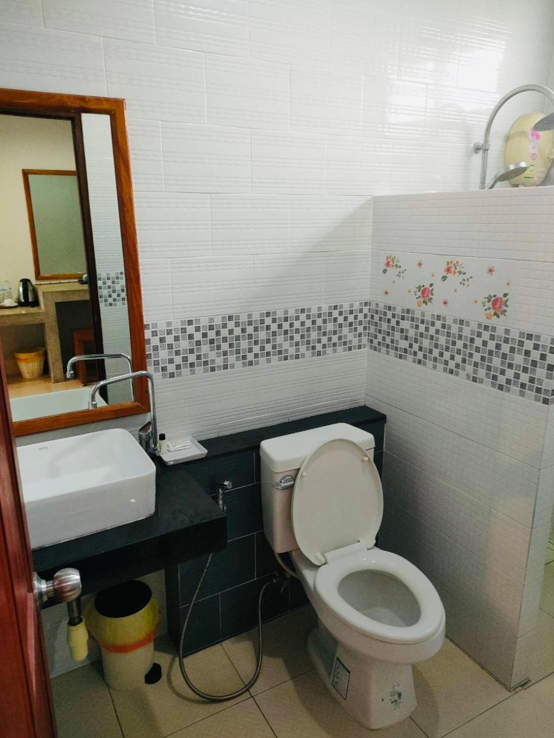 Double Room with Pool View photo 2