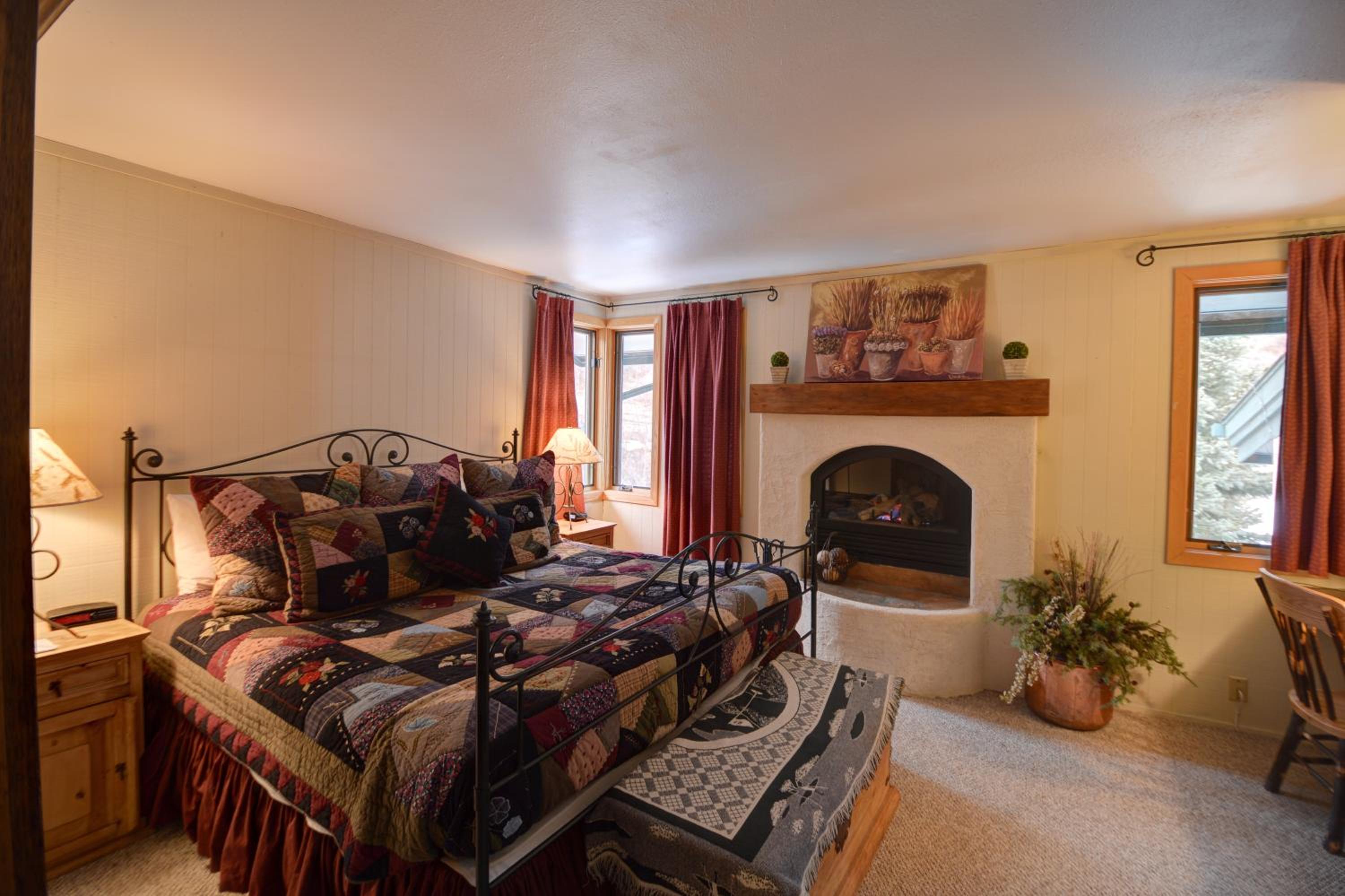 Three-Bedroom Deluxe Limited Apartment