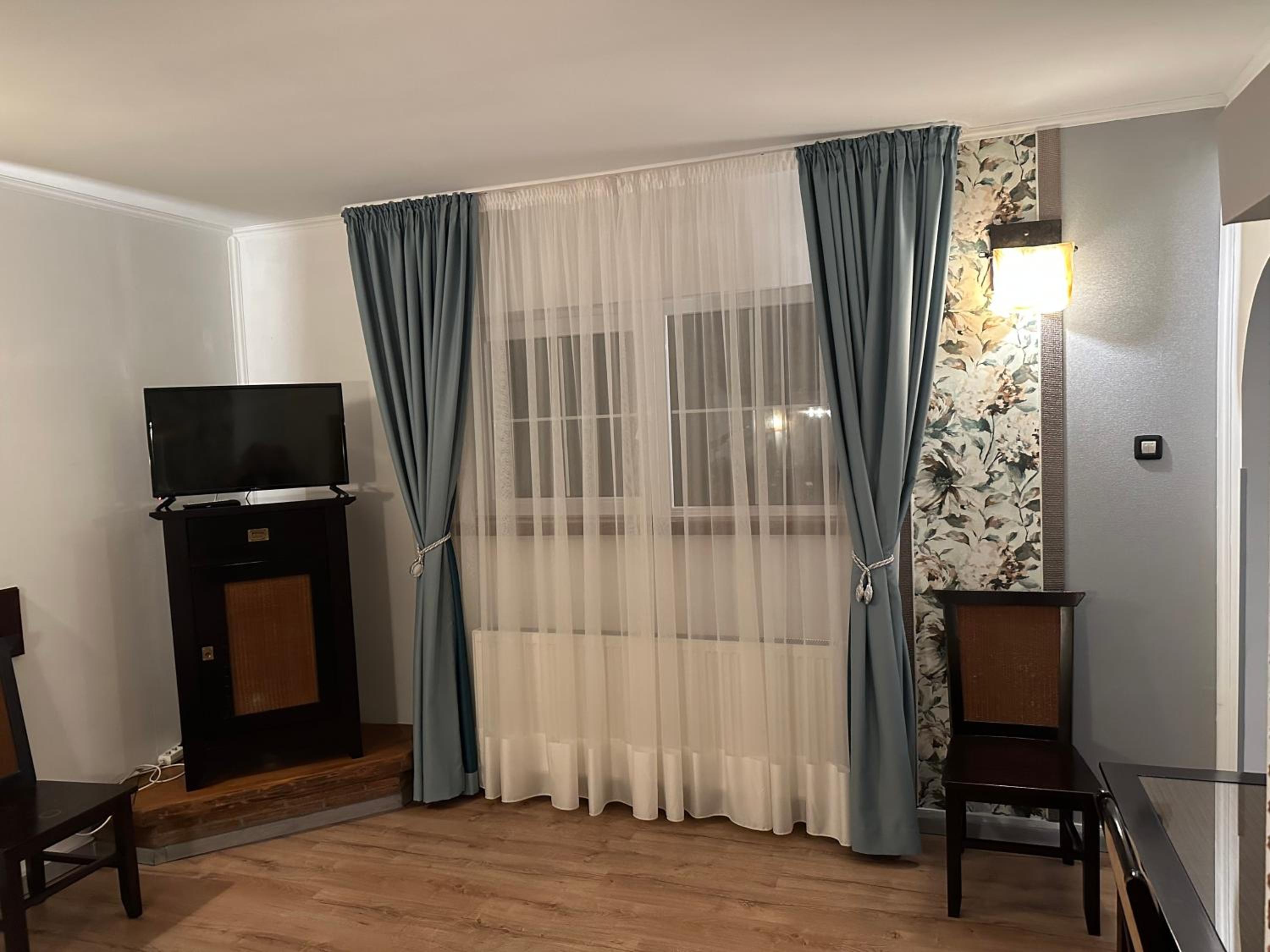 Double Room - Photo 2