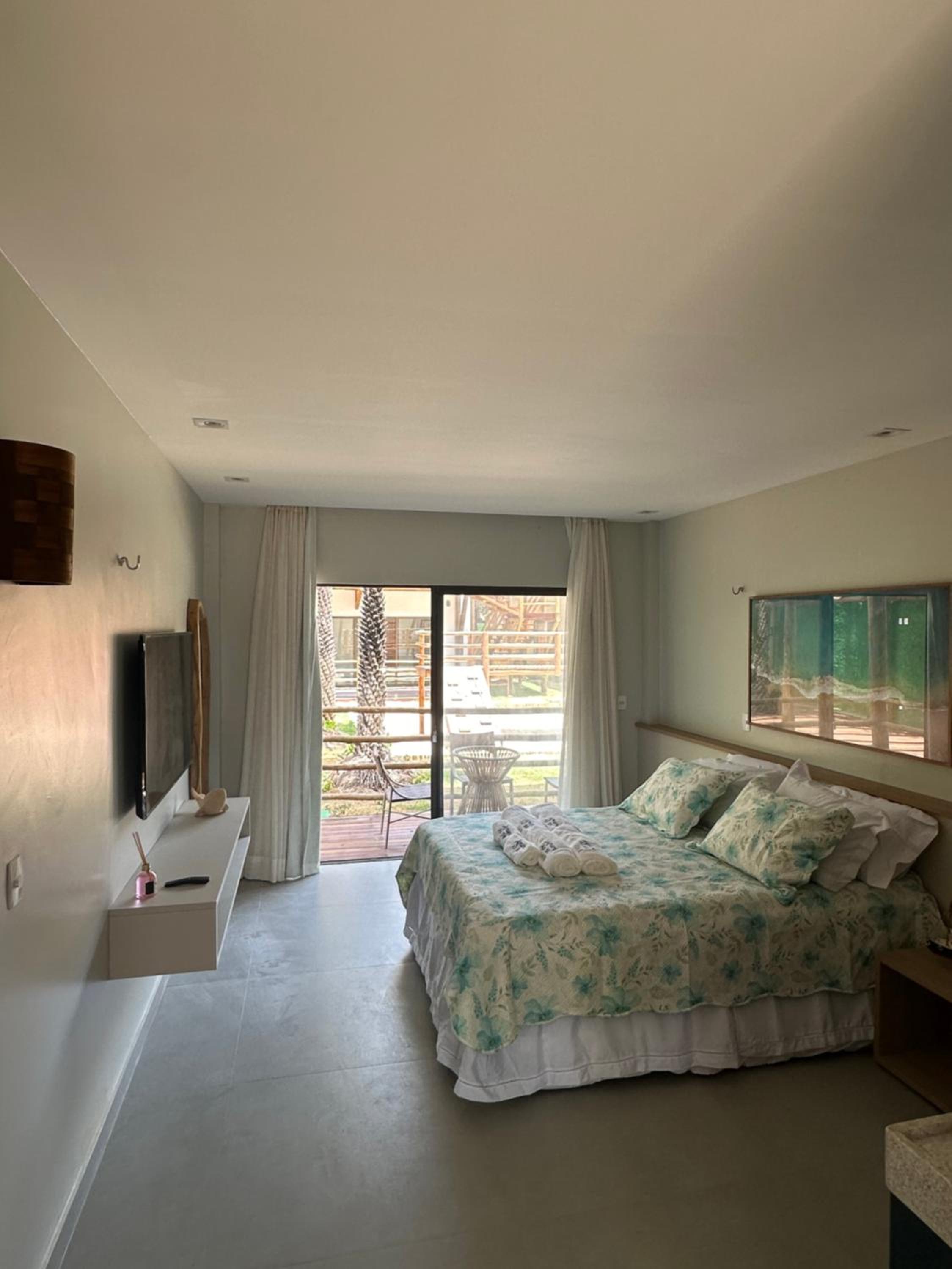 One-Bedroom Apartment photo 2