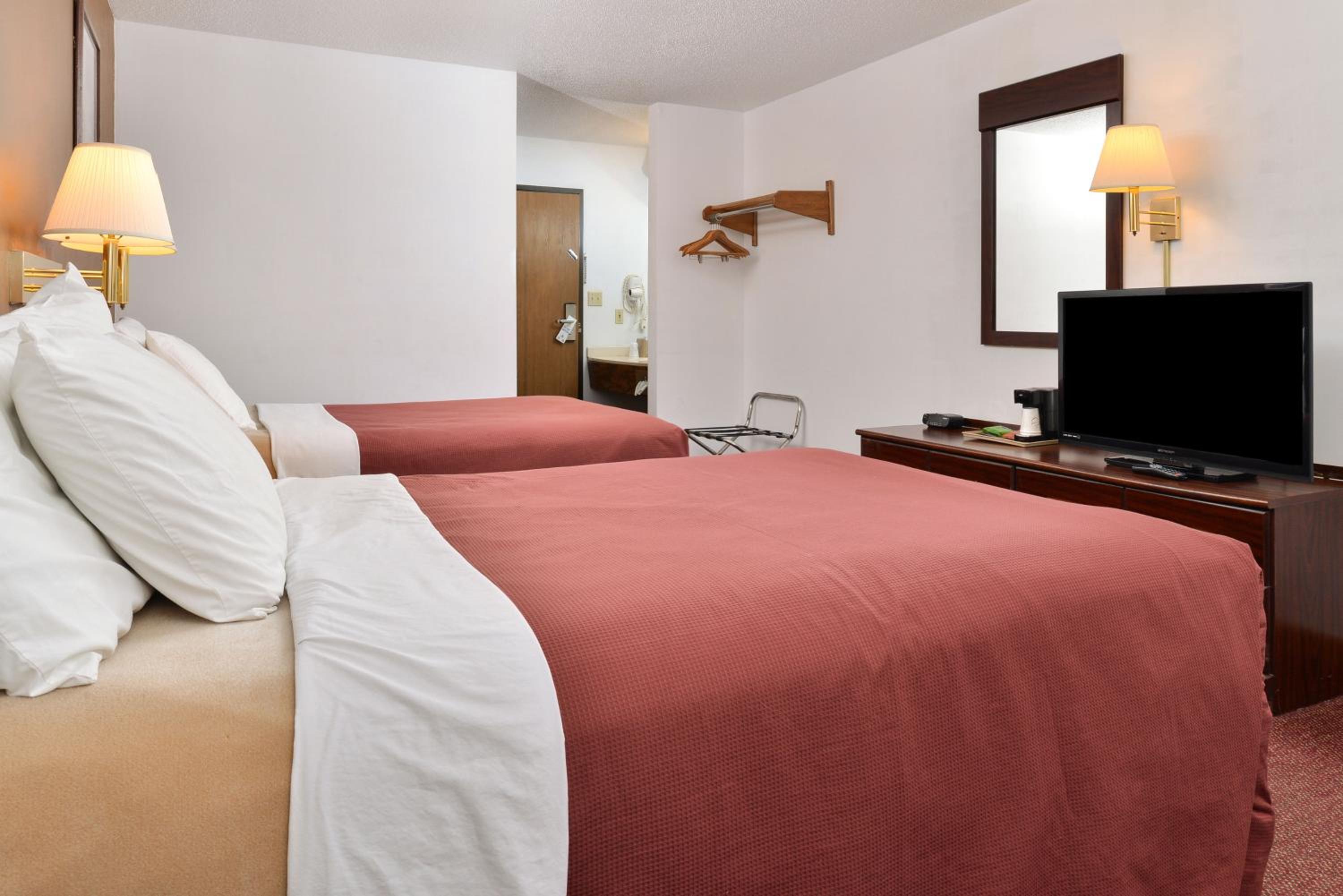 Double Room with Two Double Beds - Non-Smoking photo 1