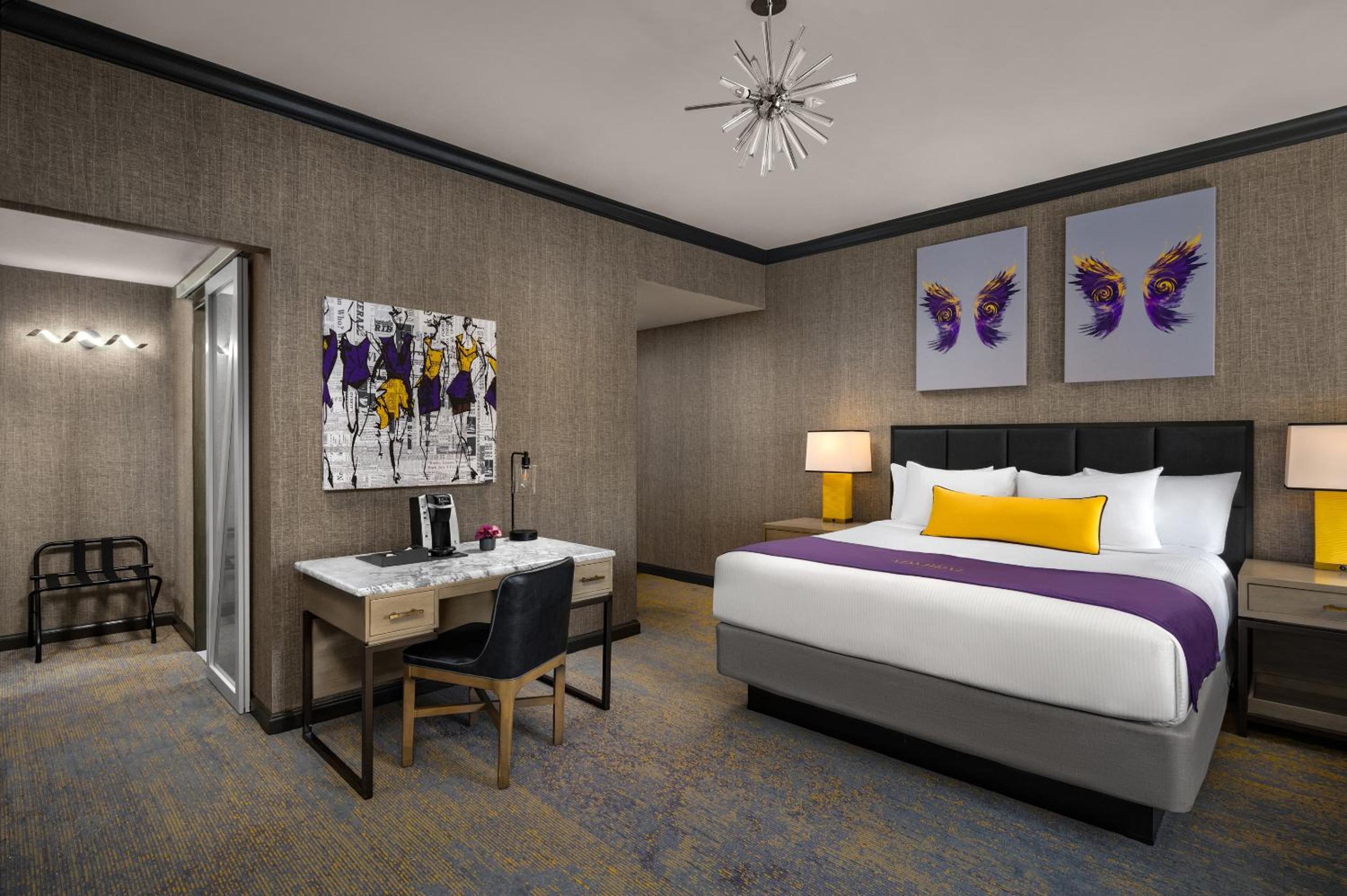 Premier King Room - Non-Smoking