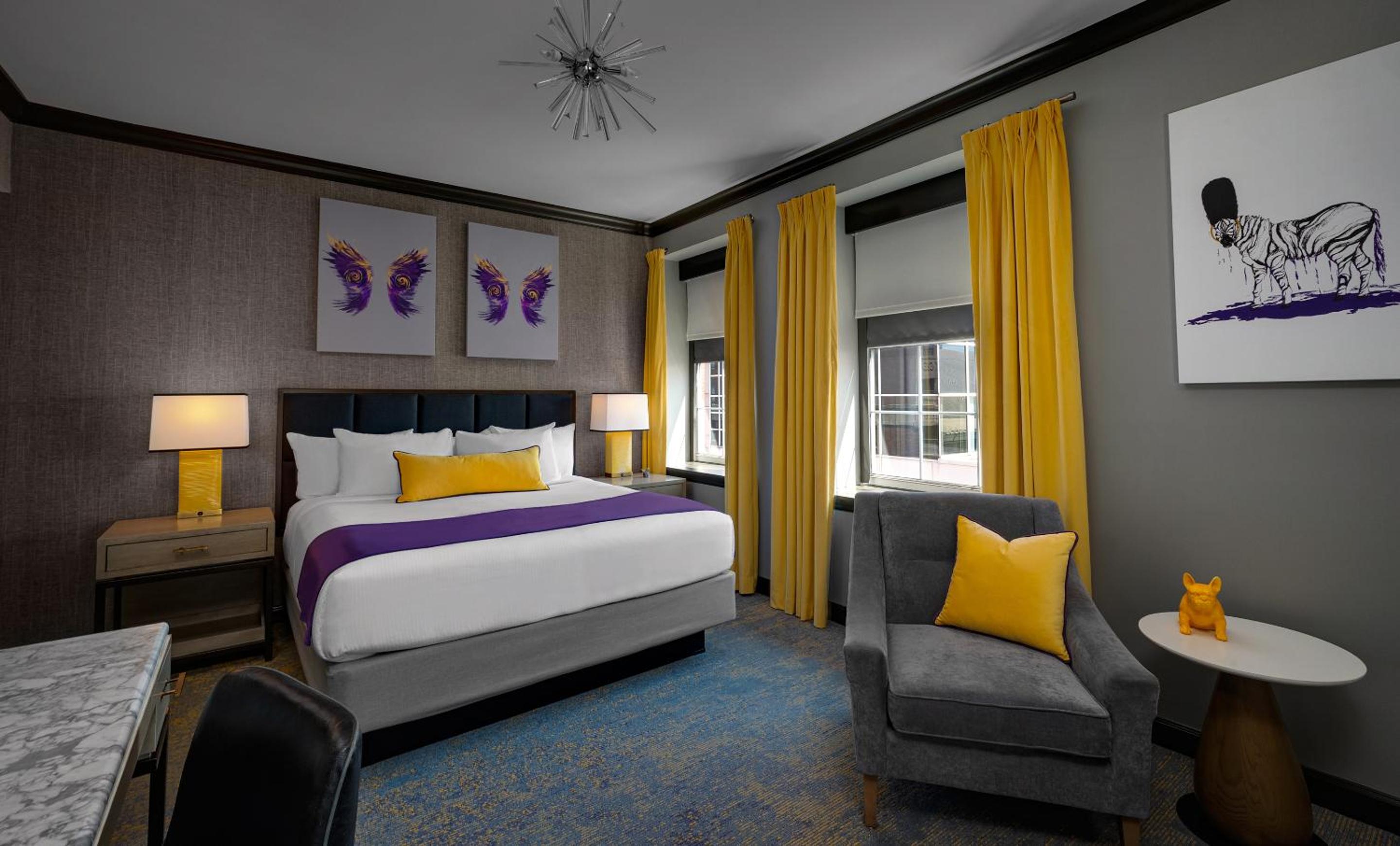 Premier King Room - Non-Smoking photo 2