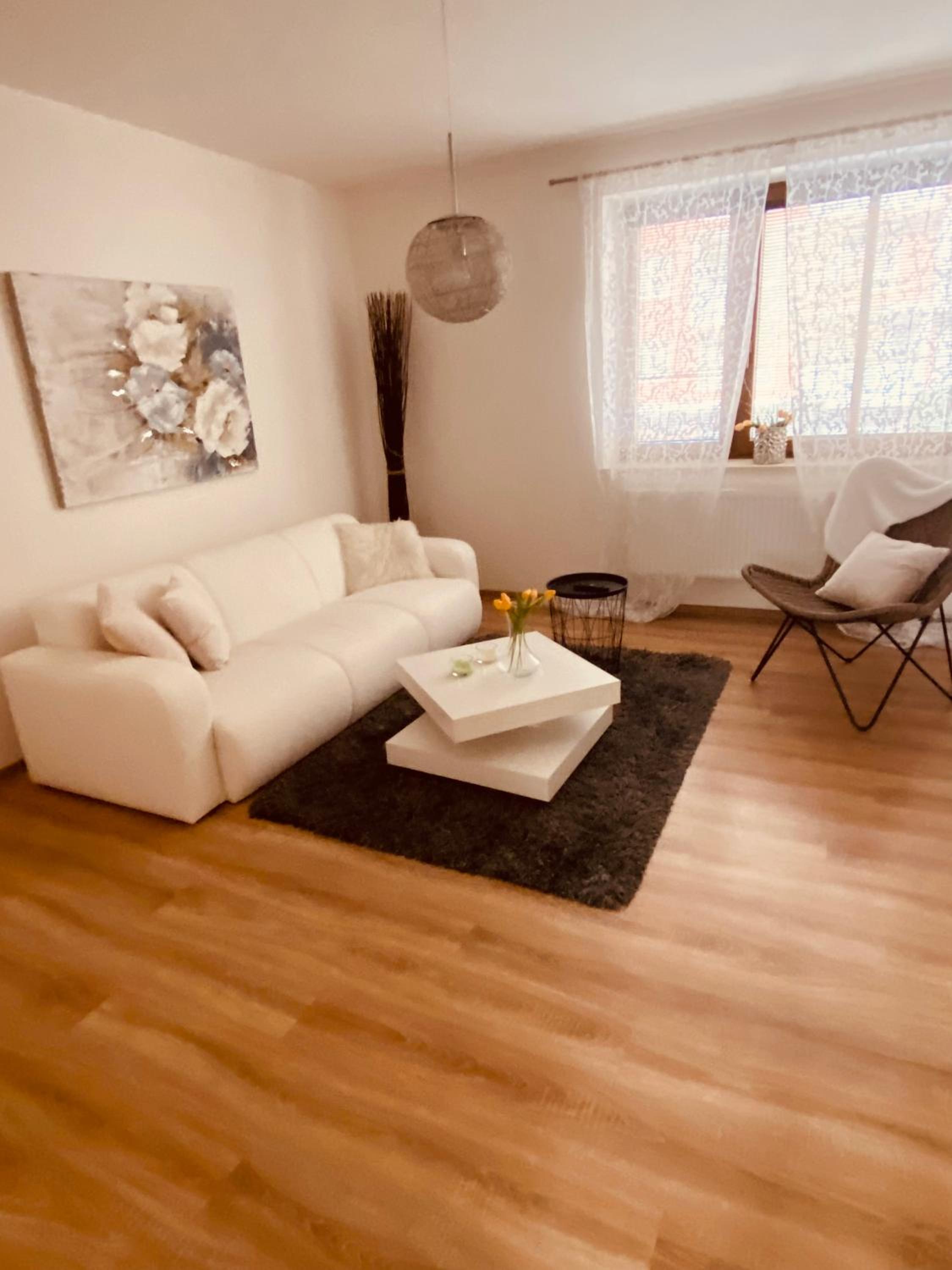 One-Bedroom Apartment - Photo 5