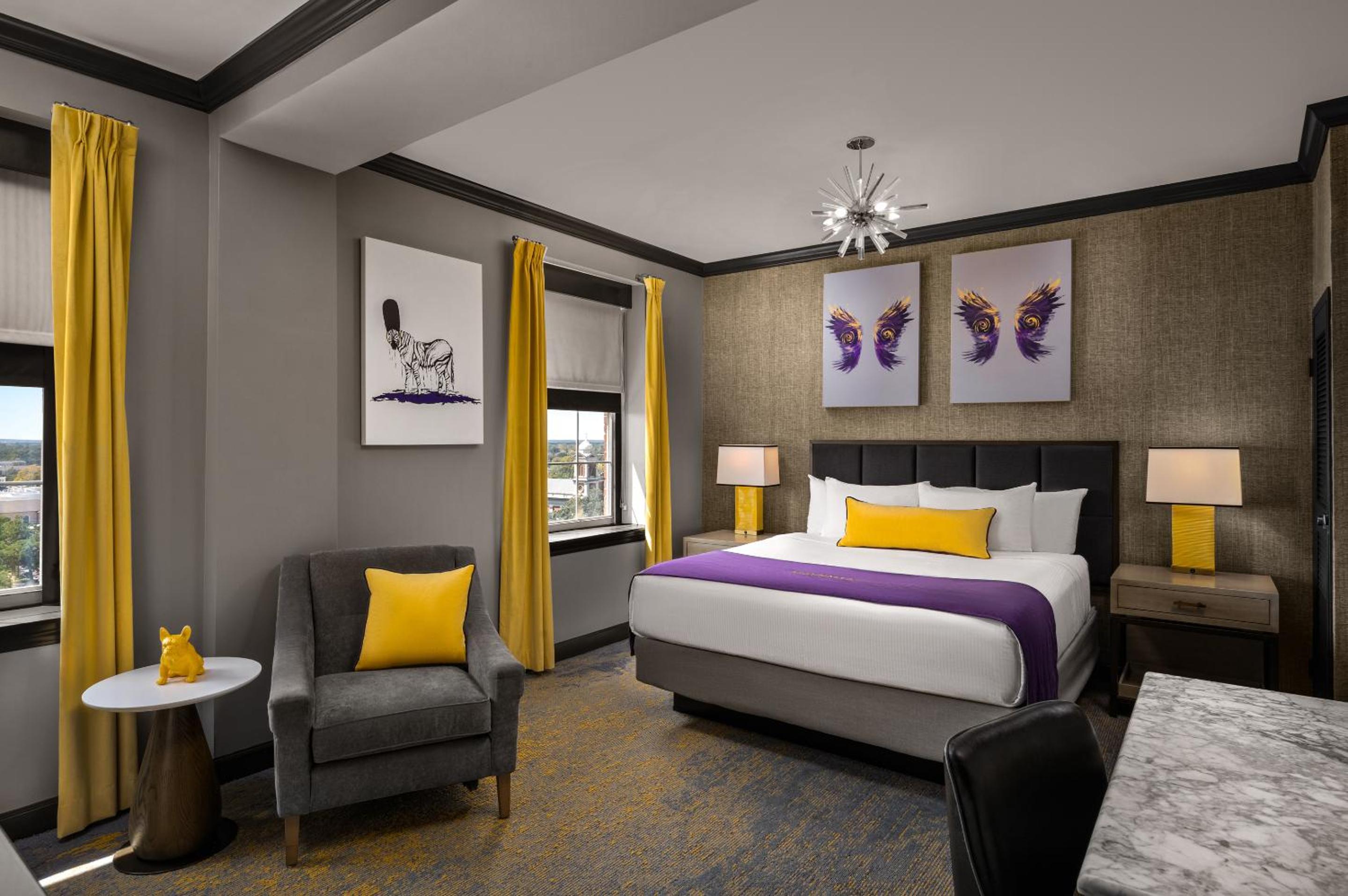 King Room - Non-Smoking - Photo 3