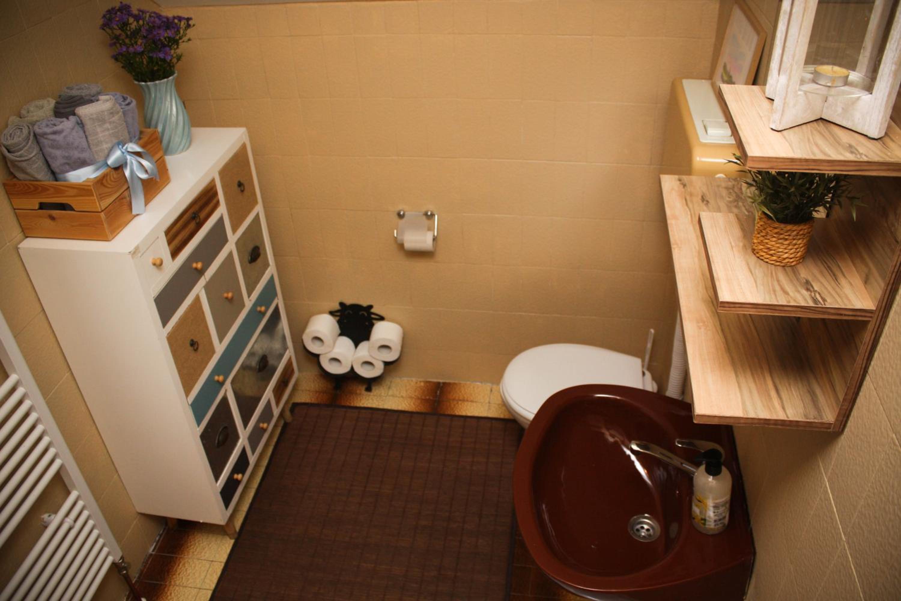 Two-Bedroom House - Photo 44