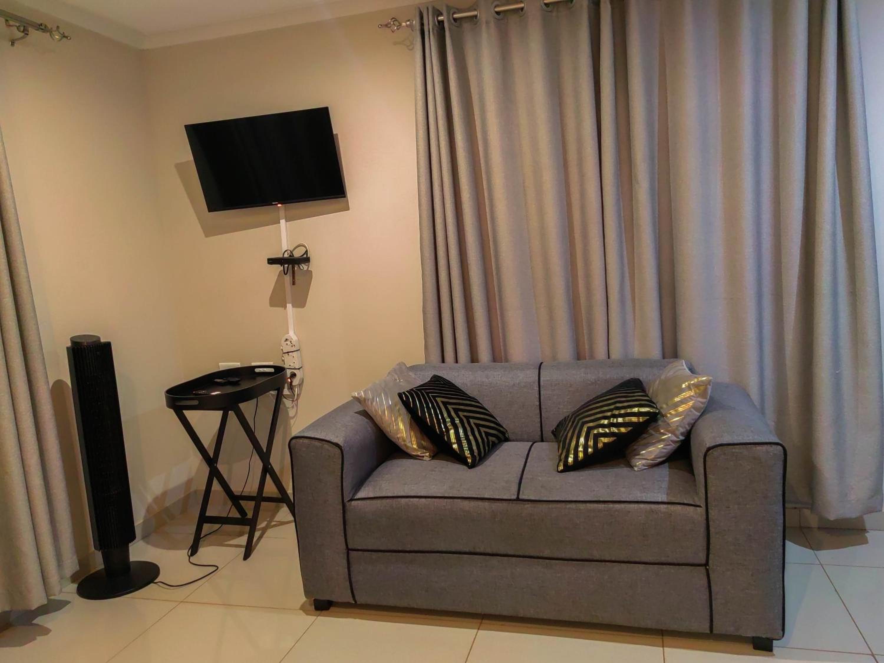 Queen Room - Photo 1