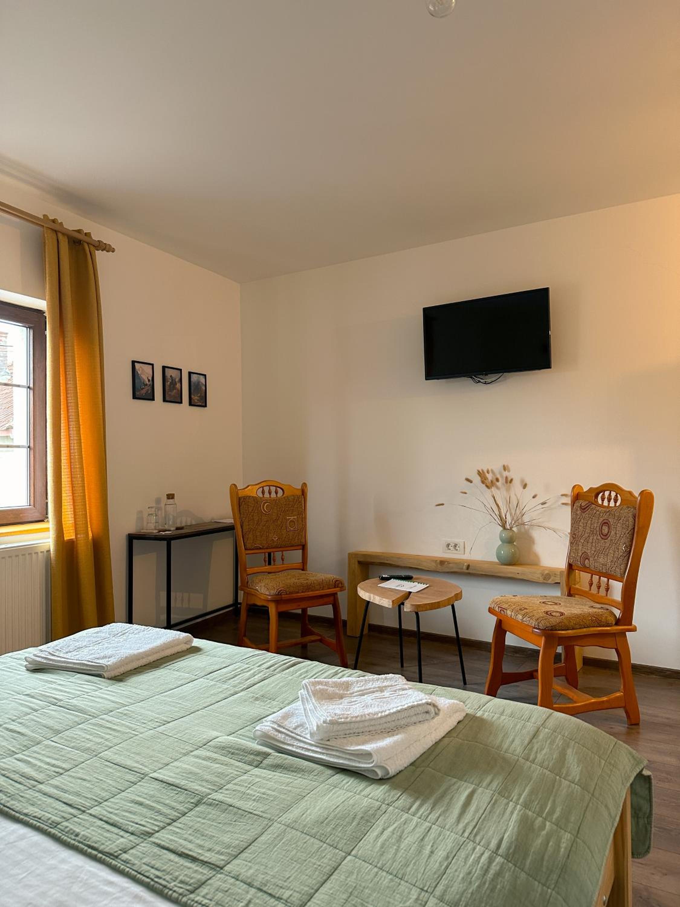 Double Room with Private Bathroom photo 3
