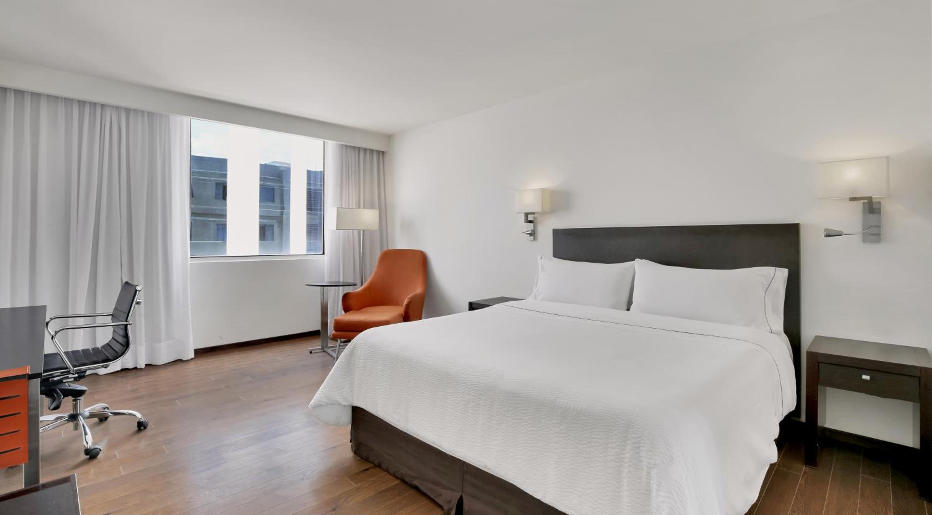 Superior King Room - Photo 1