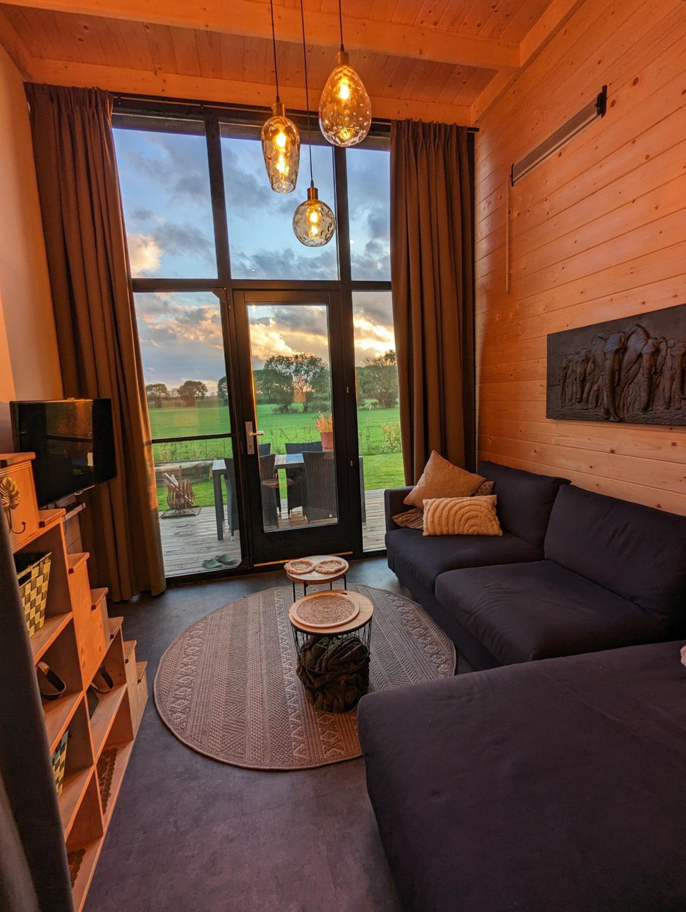 One-Bedroom House photo 1