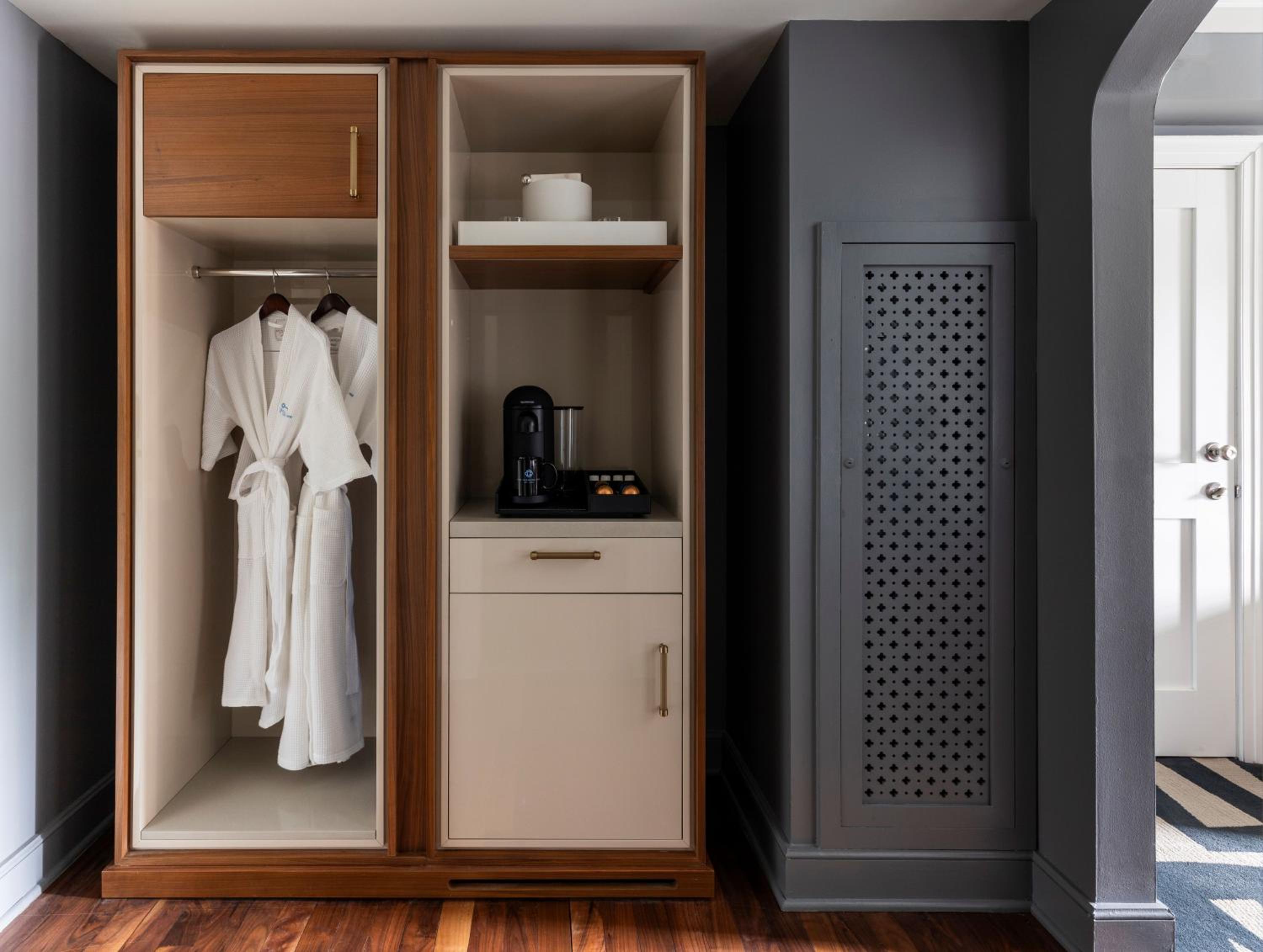 Queen Room - Photo 1