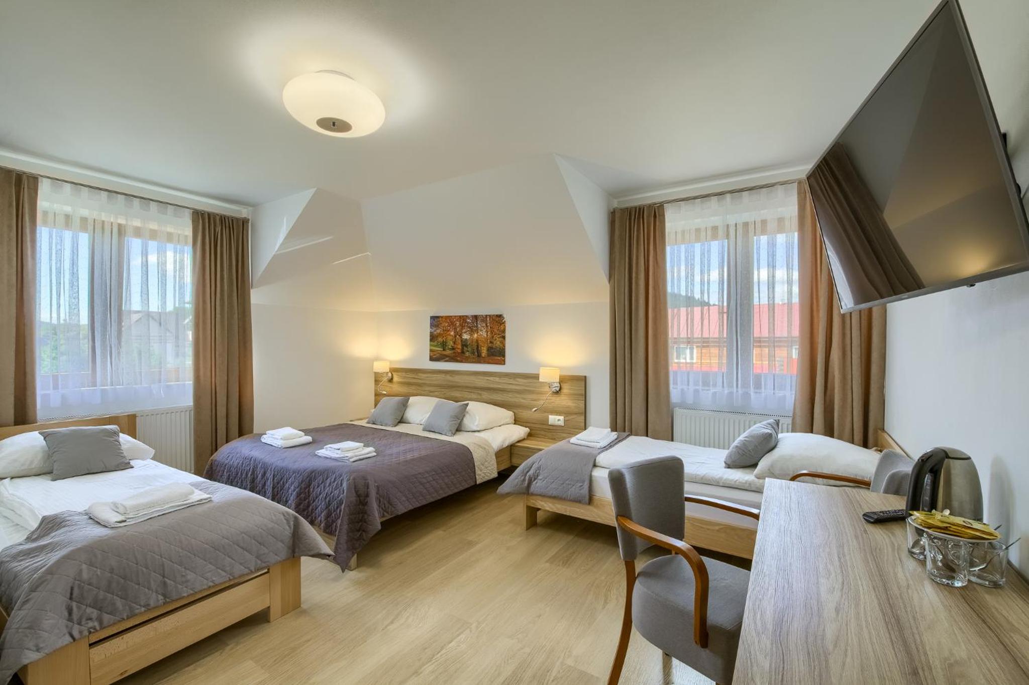 Economy Quadruple Room photo 1