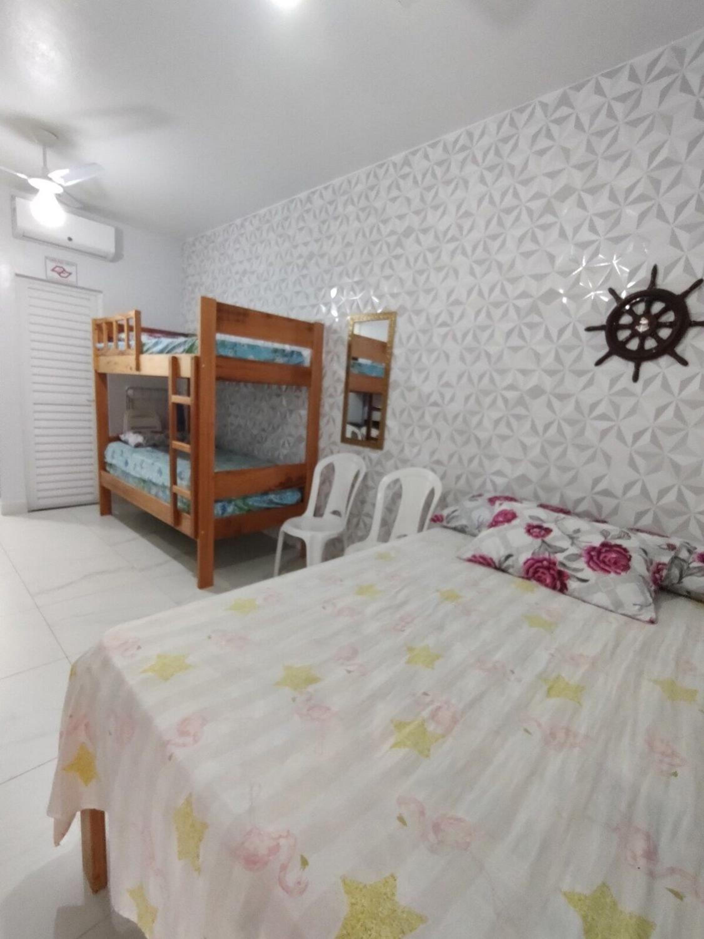 One-Bedroom Apartment - Photo 1