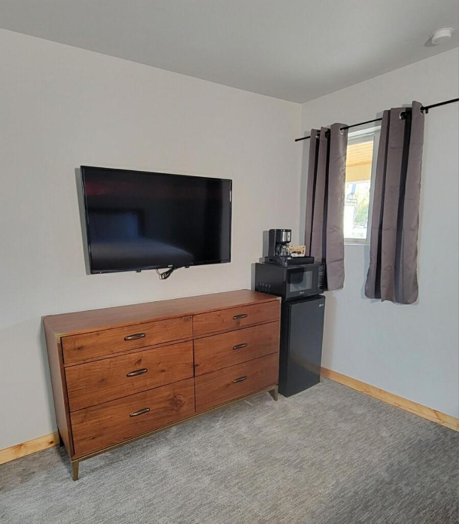 King Suite - Photo 3