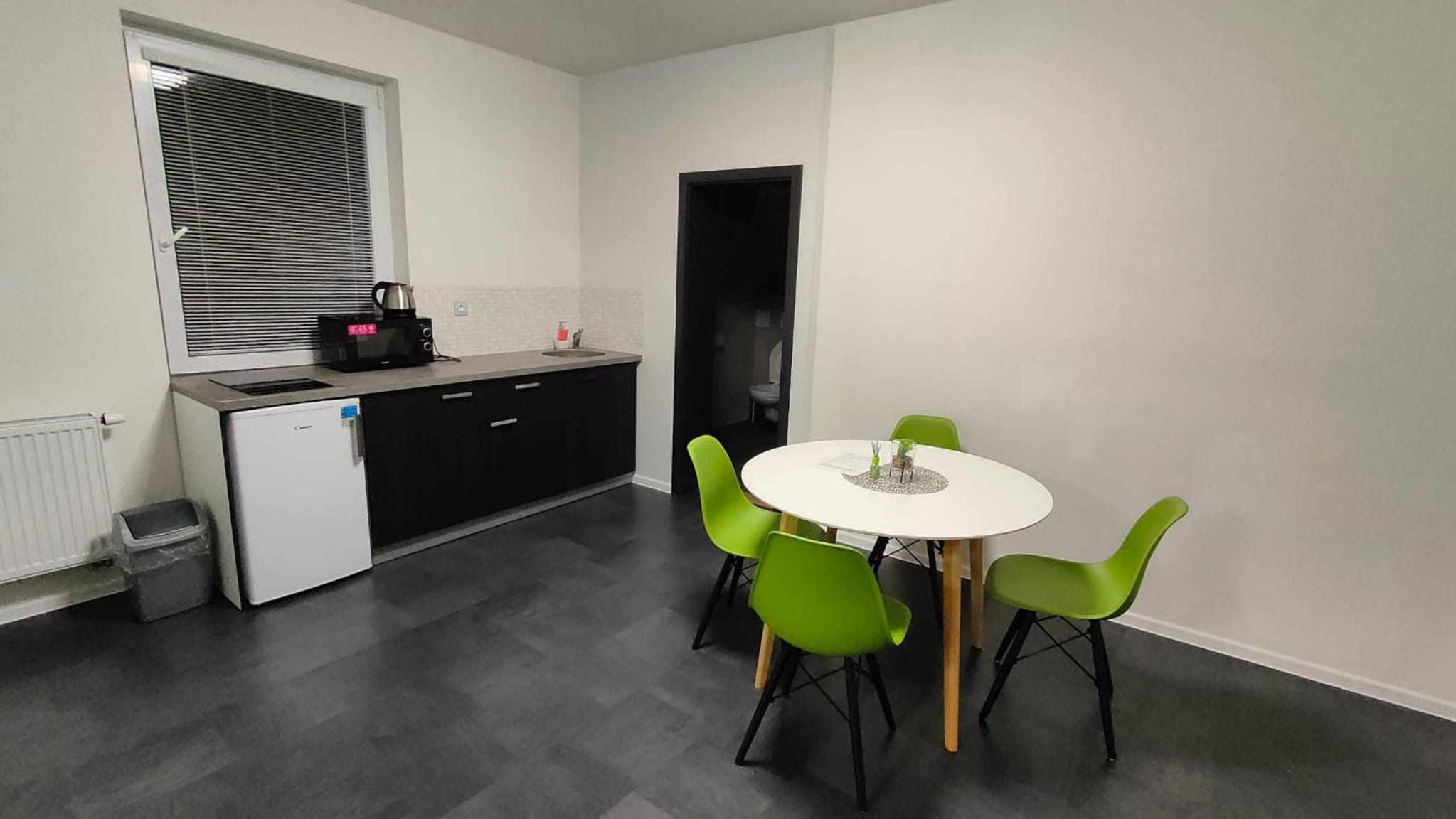 One-Bedroom Apartment - Photo 6