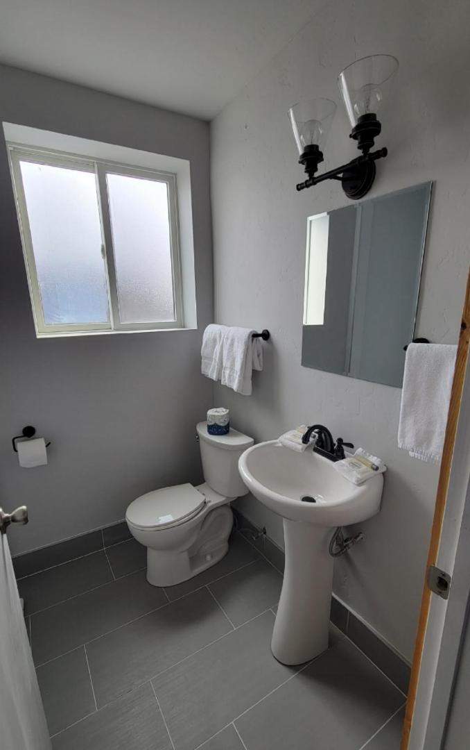 King Suite - Photo 5
